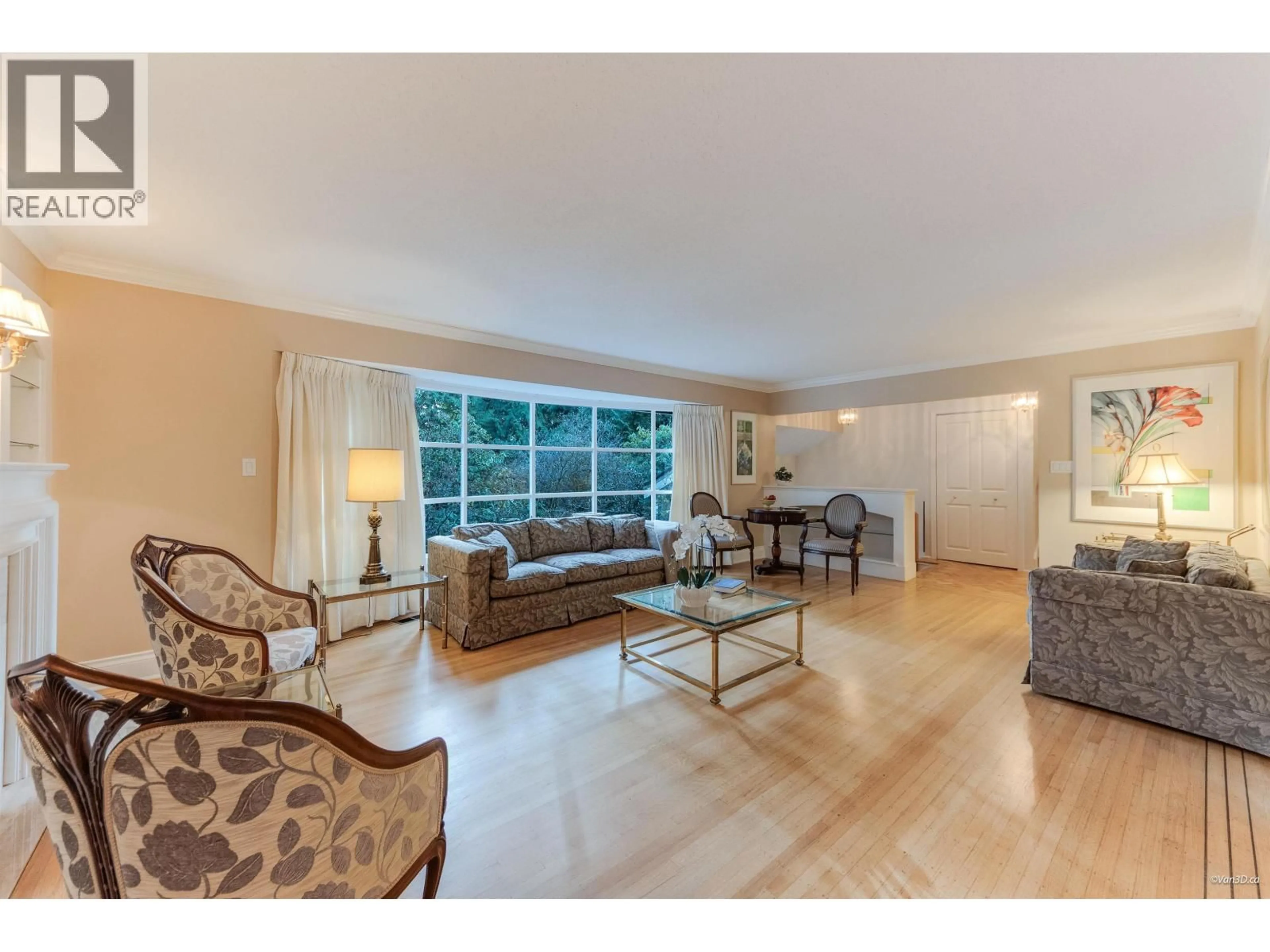 Living room with furniture, unknown for 475 SOUTHBOROUGH DRIVE, West Vancouver British Columbia V7S1M4