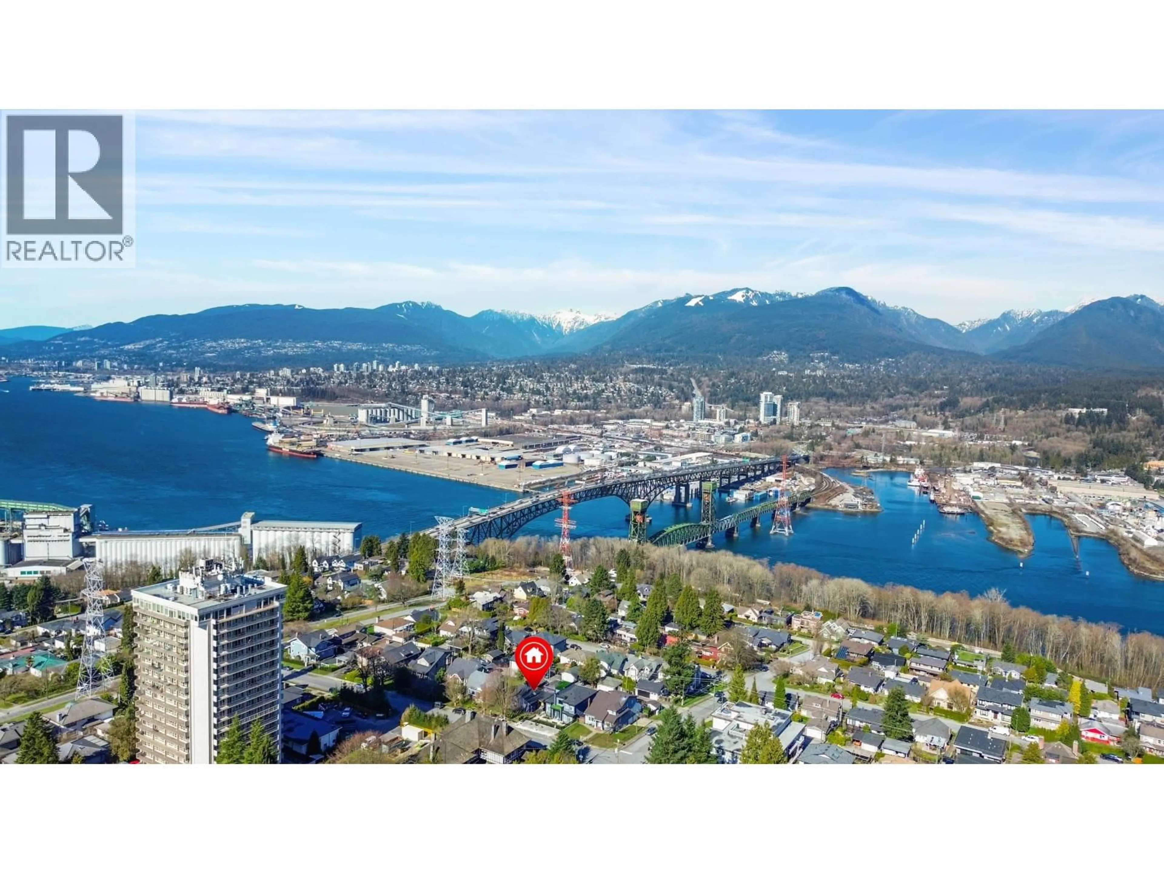 A pic from outside/outdoor area/front of a property/back of a property/a pic from drone, water/lake/river/ocean view for 3775 TRINITY STREET, Burnaby British Columbia V5C1N1