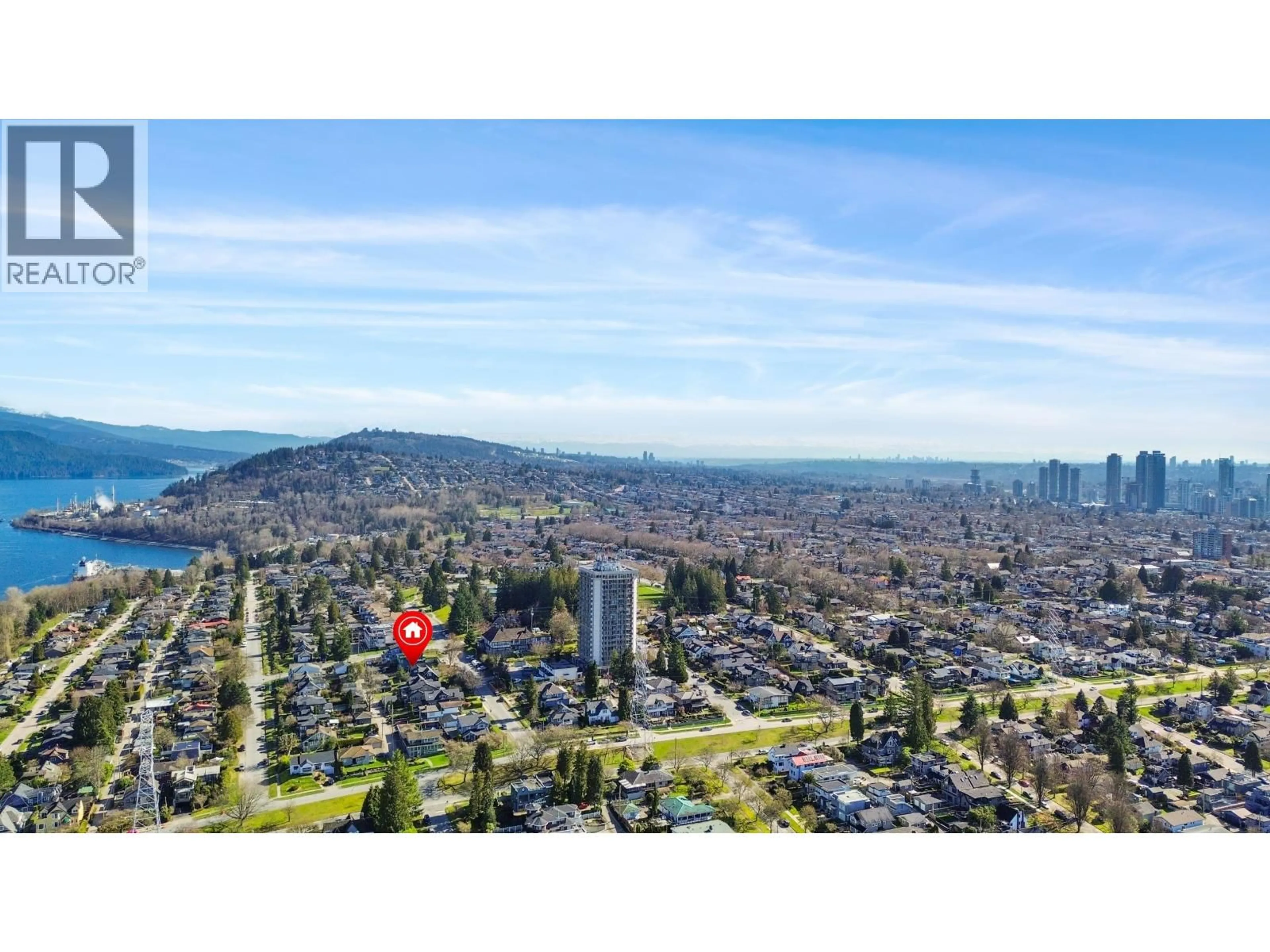 A pic from outside/outdoor area/front of a property/back of a property/a pic from drone, city buildings view from balcony for 3775 TRINITY STREET, Burnaby British Columbia V5C1N1