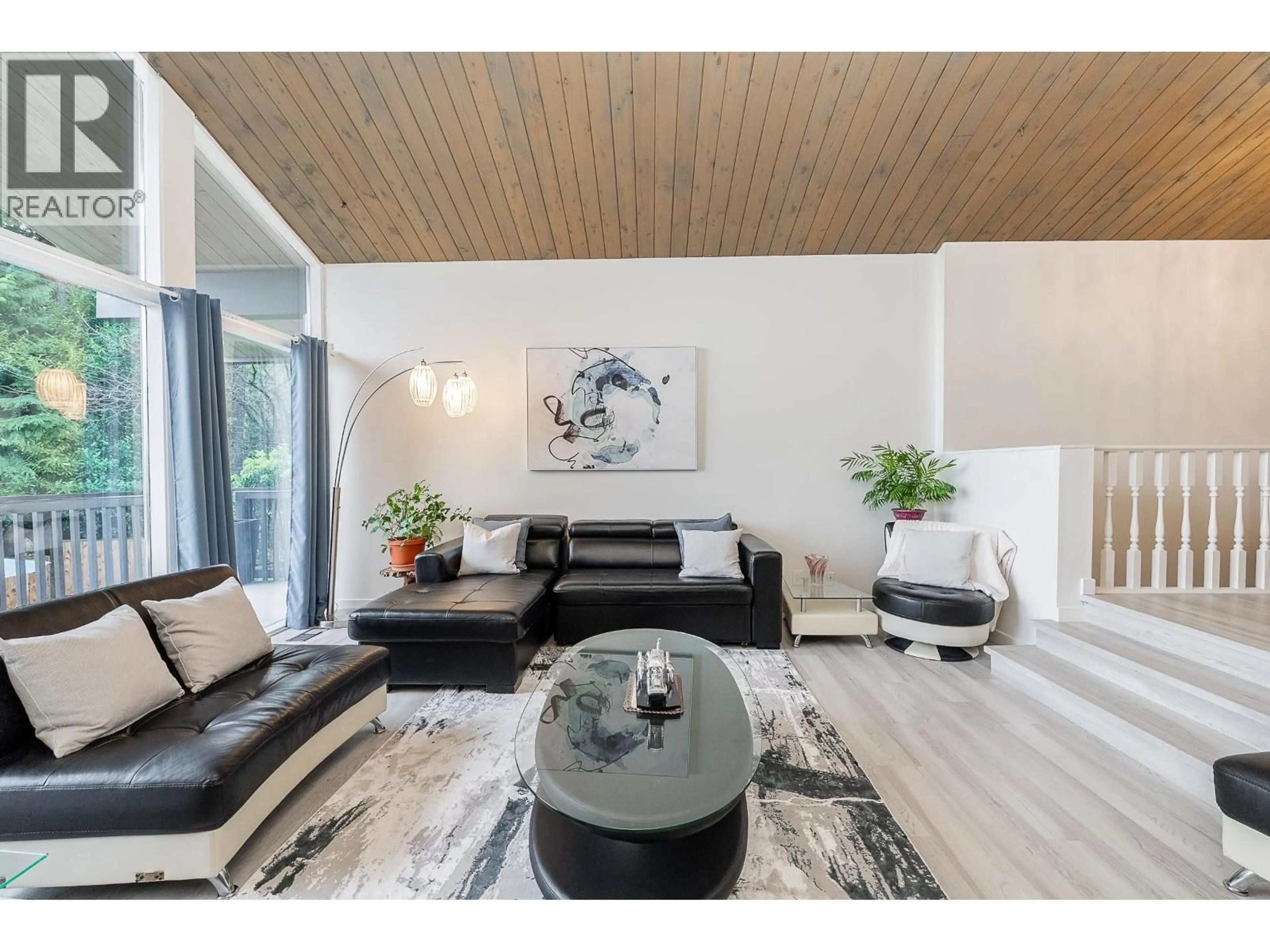 Living room with furniture, wood/laminate floor for 953 RANCH PARK WAY, Coquitlam British Columbia V3C2H7