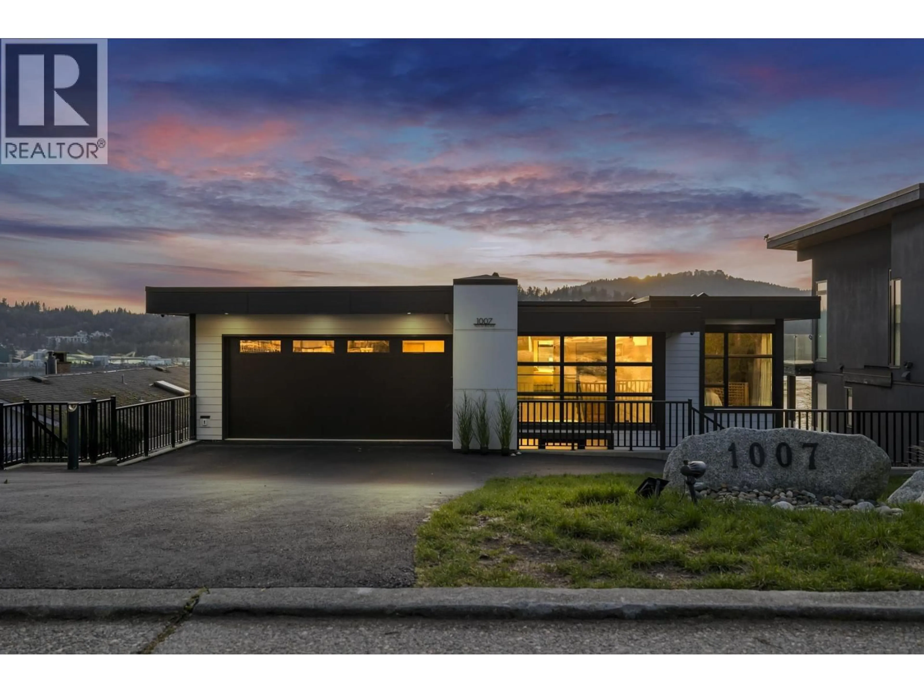 Indoor garage for 1007 IOCO ROAD, Port Moody British Columbia V3H2W9