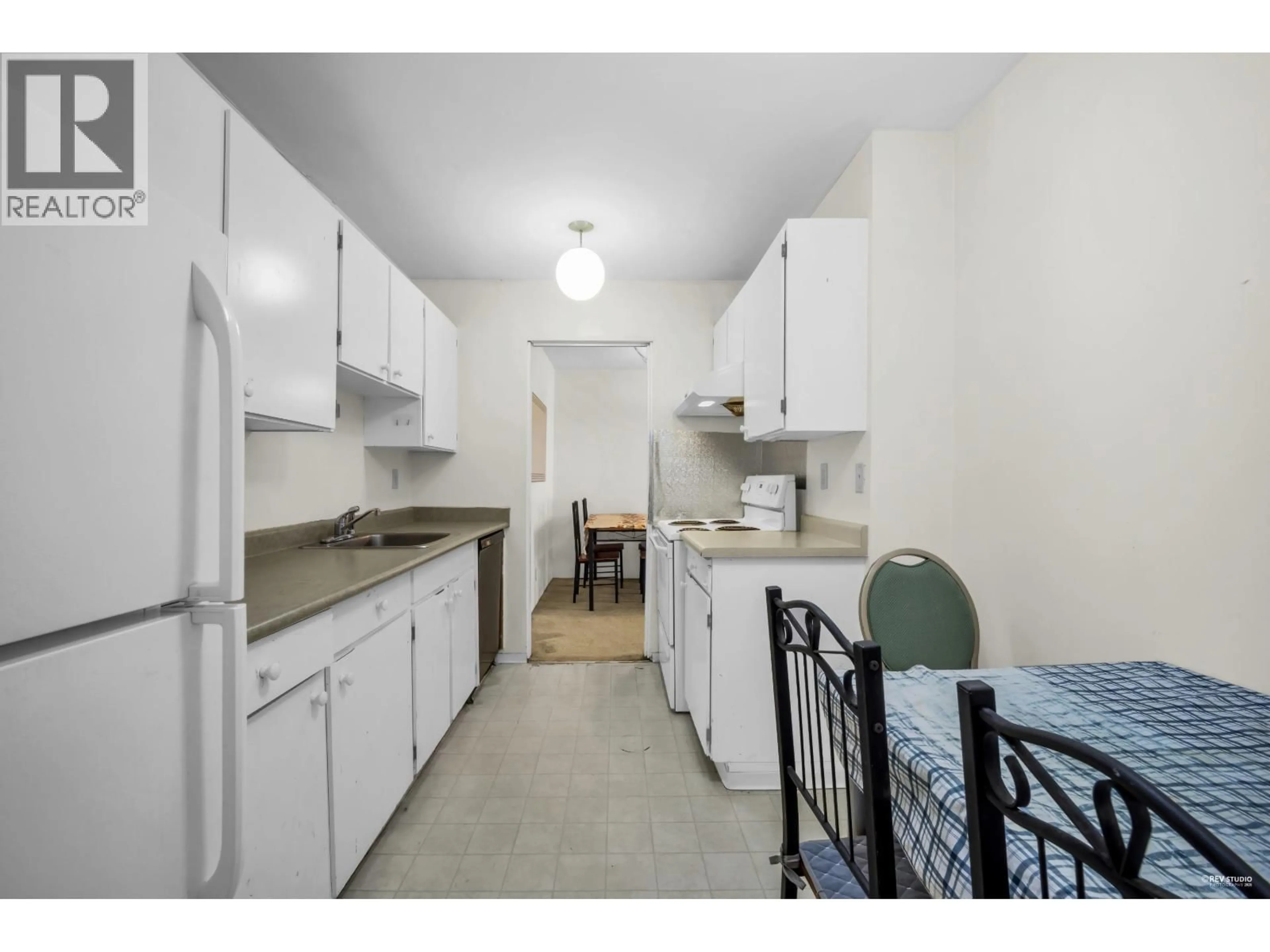 Standard kitchen, unknown for 305 - 8720 LANSDOWNE ROAD, Richmond British Columbia V6X1B9