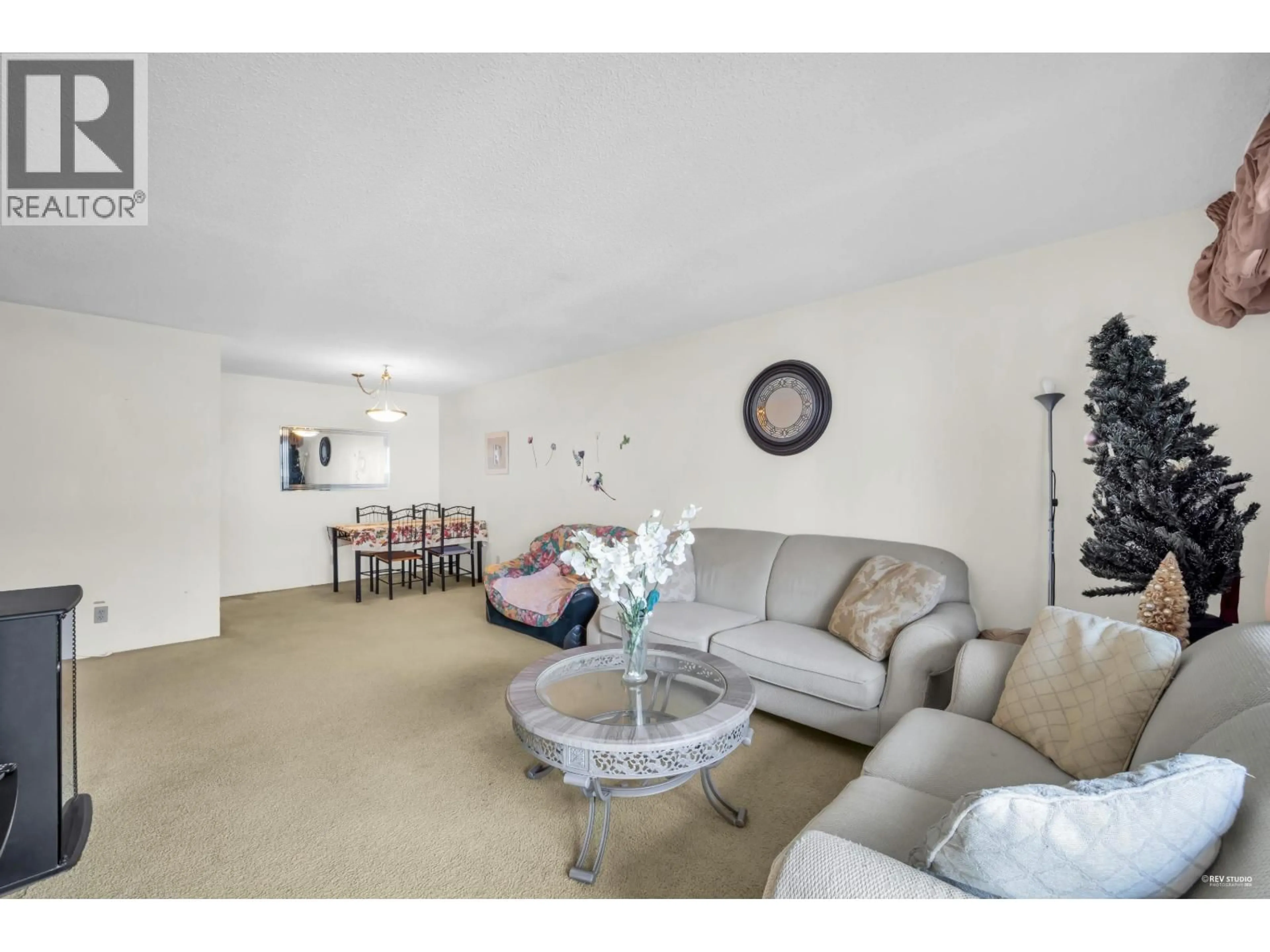 Living room with furniture, unknown for 305 - 8720 LANSDOWNE ROAD, Richmond British Columbia V6X1B9