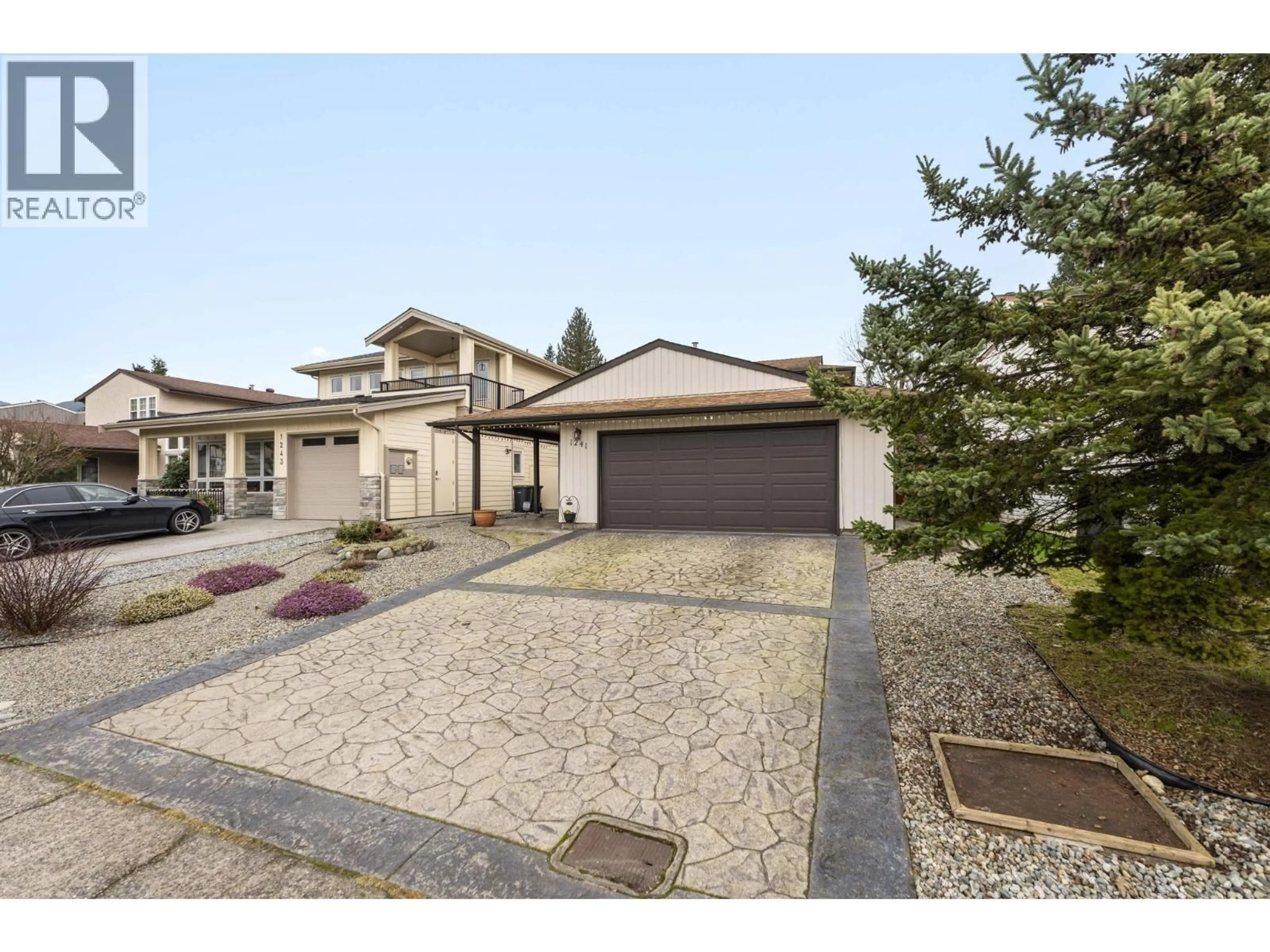 A pic from outside/outdoor area/front of a property/back of a property/a pic from drone, street for 1241 NESTOR STREET, Coquitlam British Columbia V3E1H4