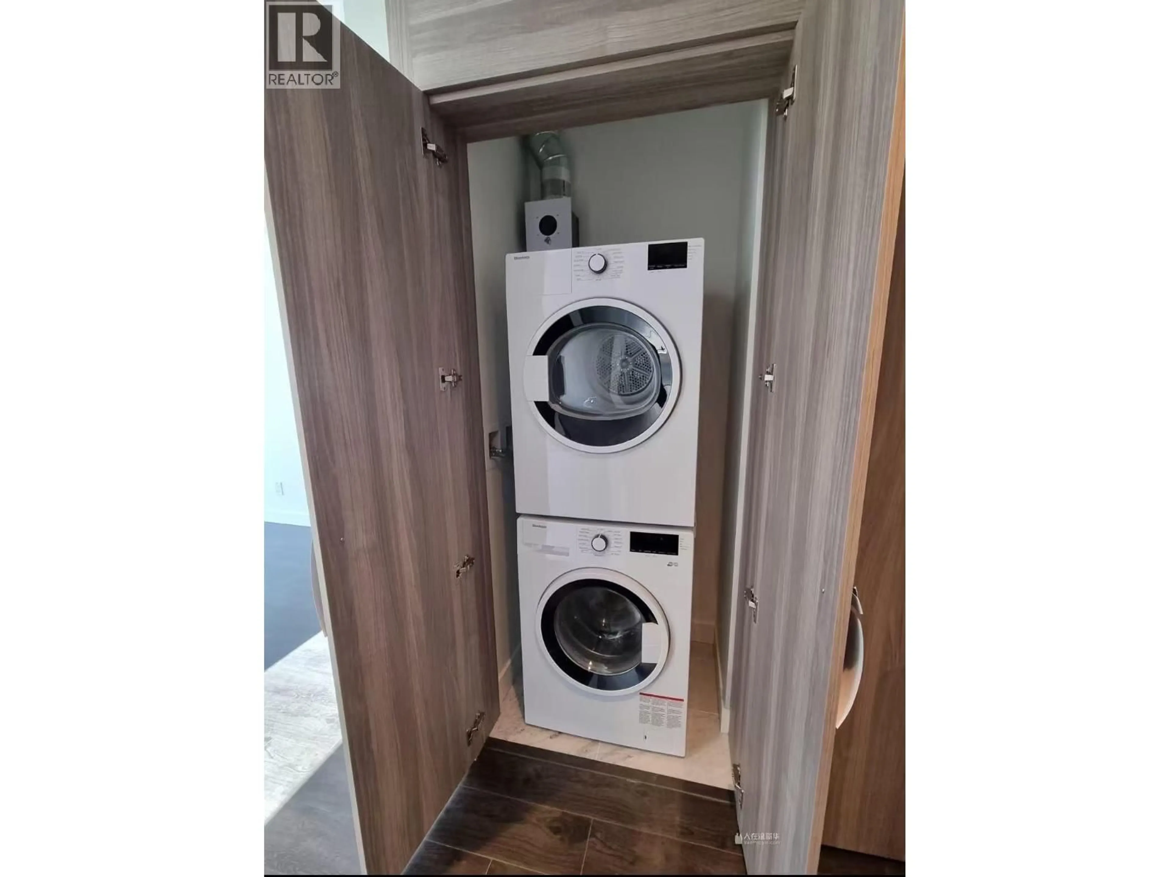 Laundry room for 1409 - 4720 LOUGHEED HIGHWAY, Burnaby British Columbia V5C0M8