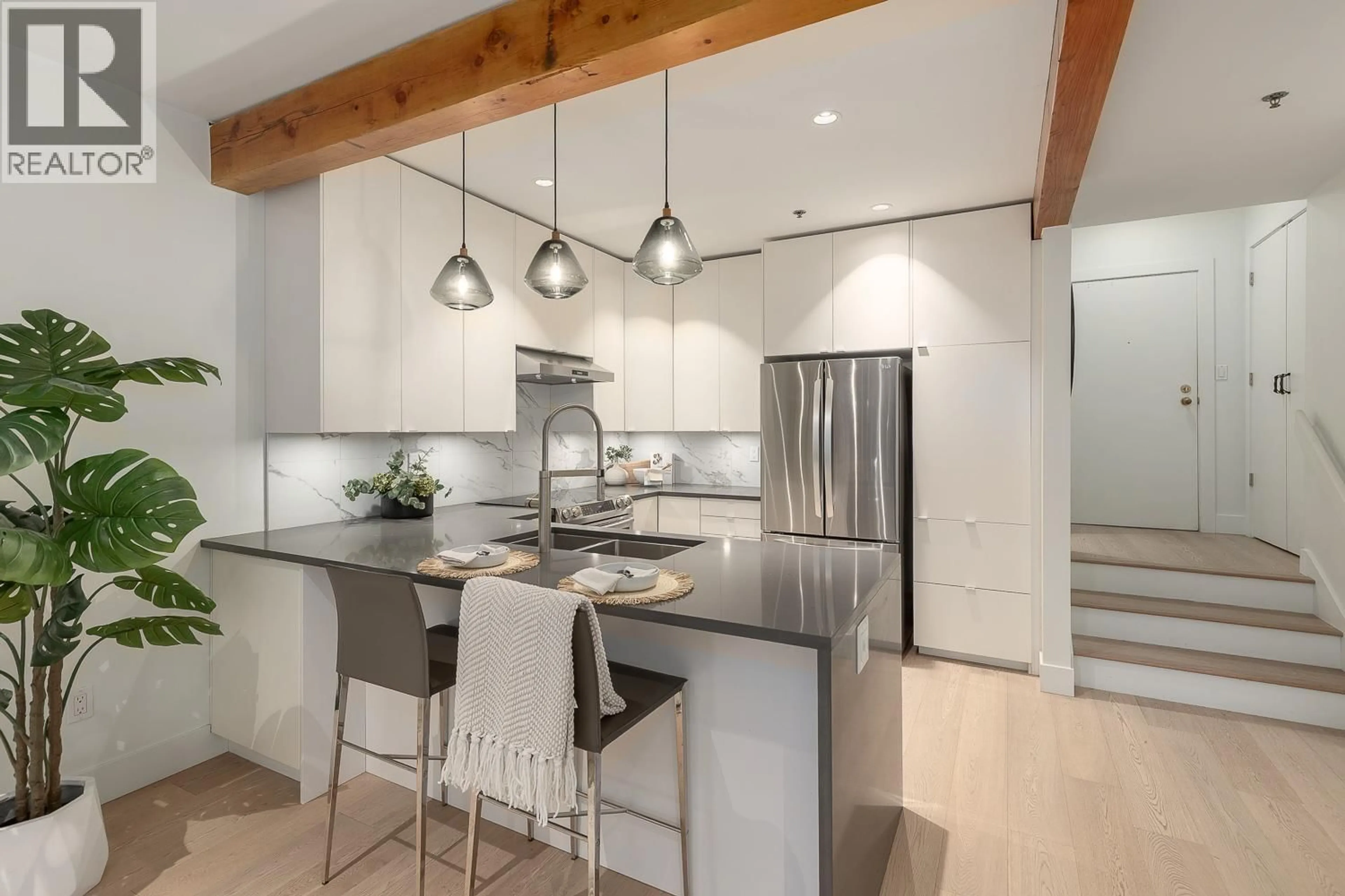 Contemporary kitchen, unknown for 105 - 1963 3RD AVENUE, Vancouver British Columbia V6J1L2