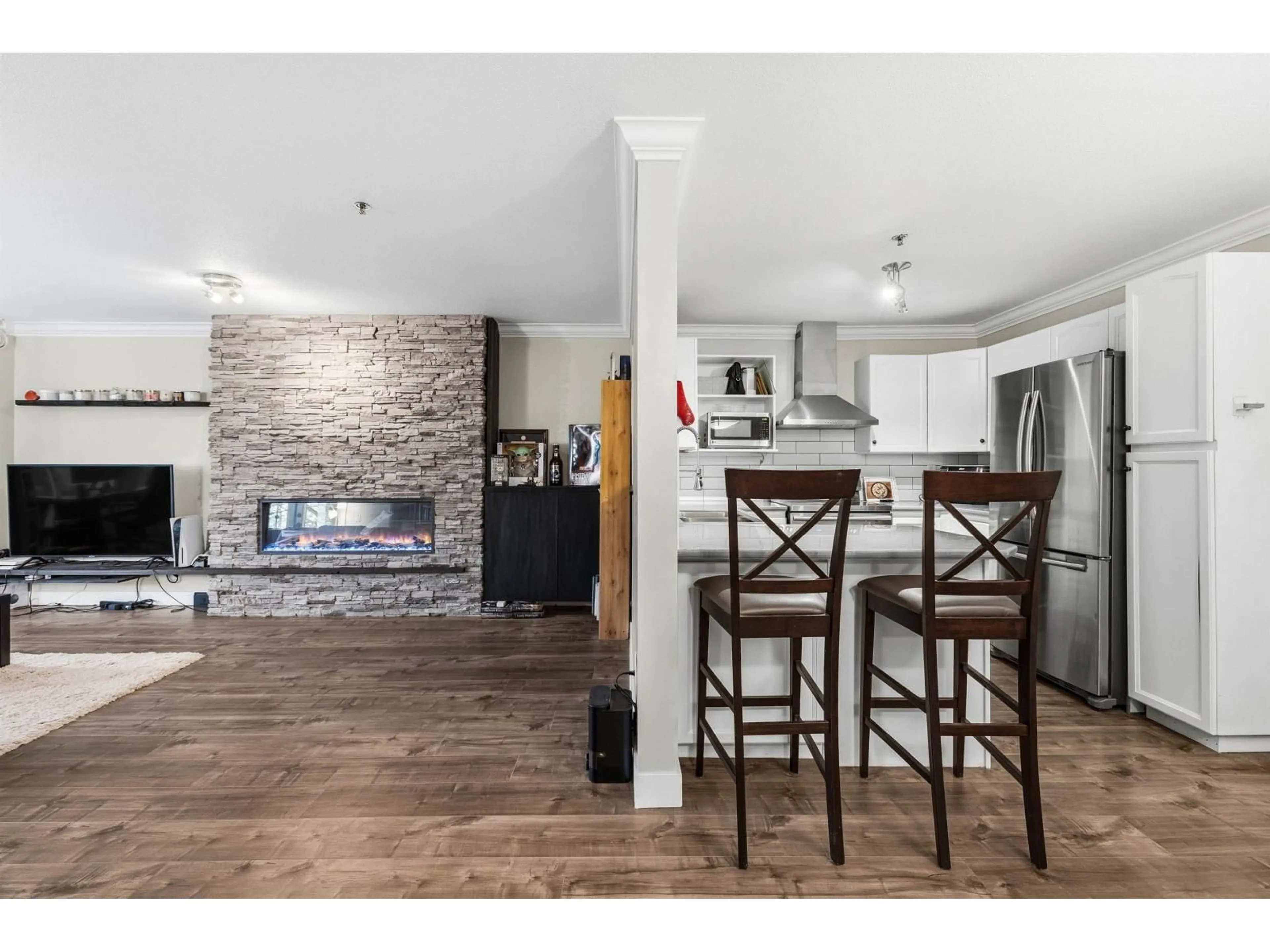 Open concept kitchen, unknown for 209 - 19721 64 AVENUE, Langley British Columbia V2Y1L1