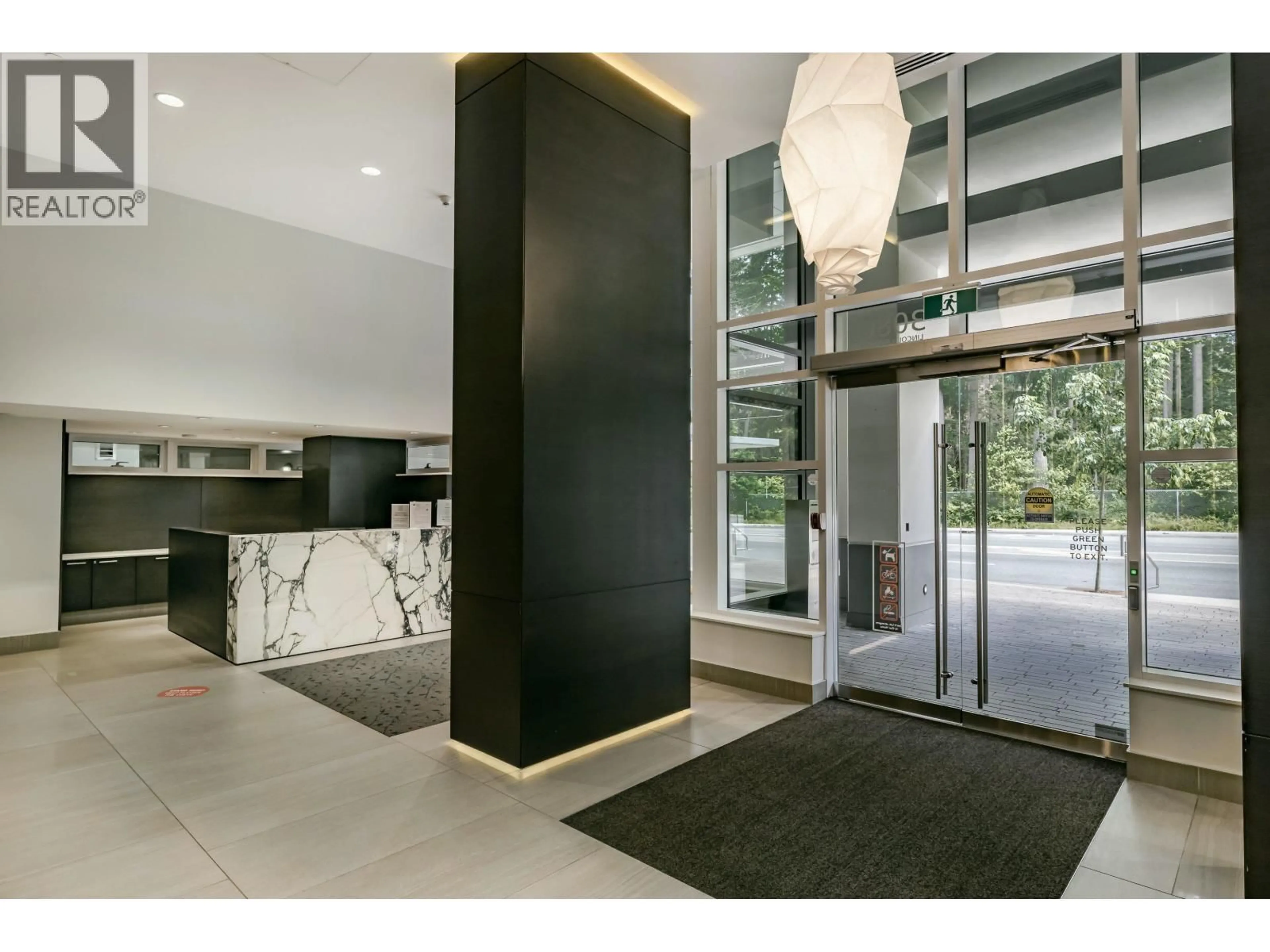 Indoor foyer for 2601 - 3080 LINCOLN AVENUE, Coquitlam British Columbia V3B7L9