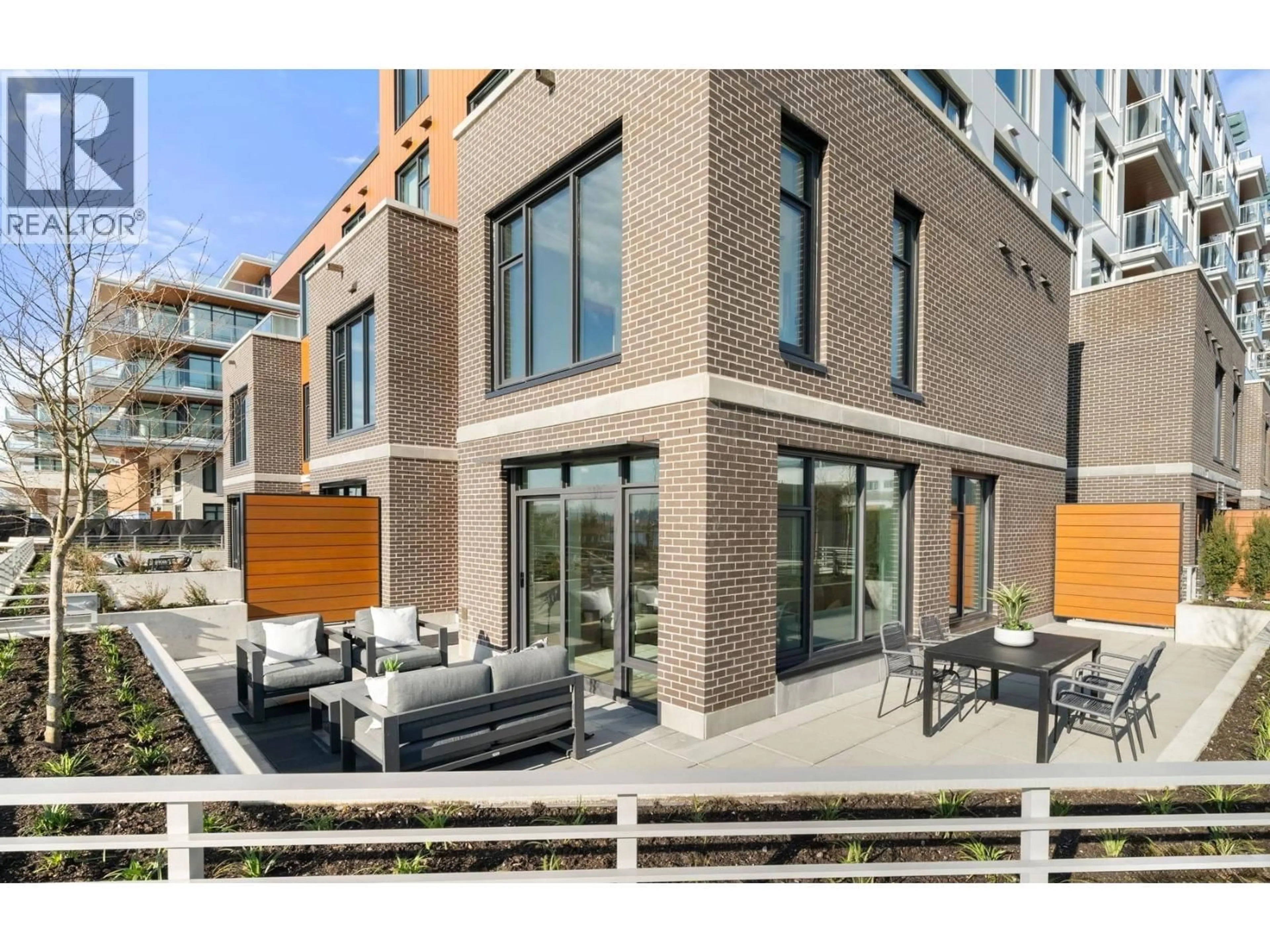 Patio, street for 110 - 755 HARBOURSIDE DRIVE, North Vancouver British Columbia V7P0G1