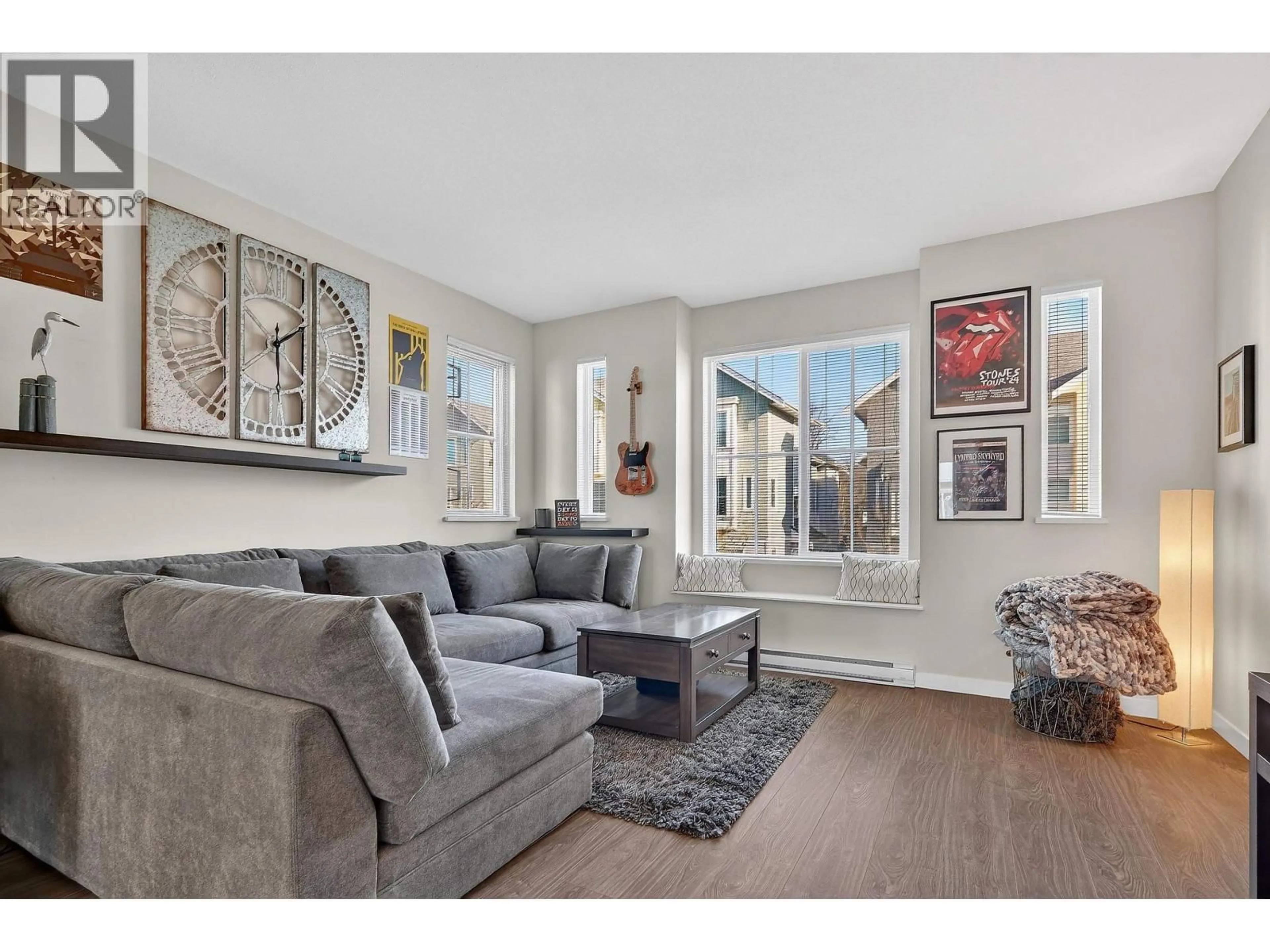 Living room with furniture, unknown for 20 - 5550 ADMIRAL WAY, Ladner British Columbia V4K0C4