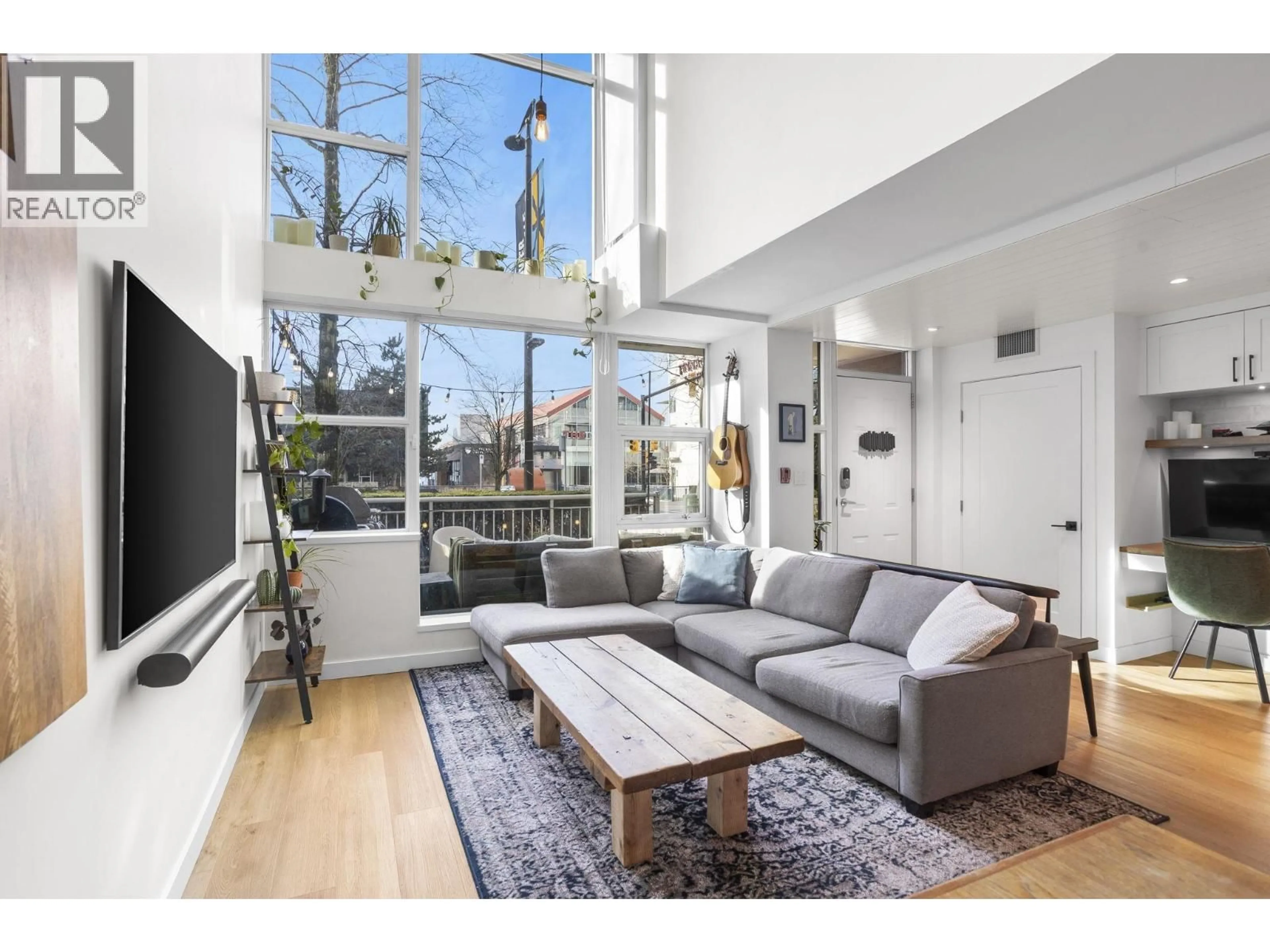 Living room with furniture, unknown for TH2 - 168 ESPLANADE AVENUE, North Vancouver British Columbia V7L4X8