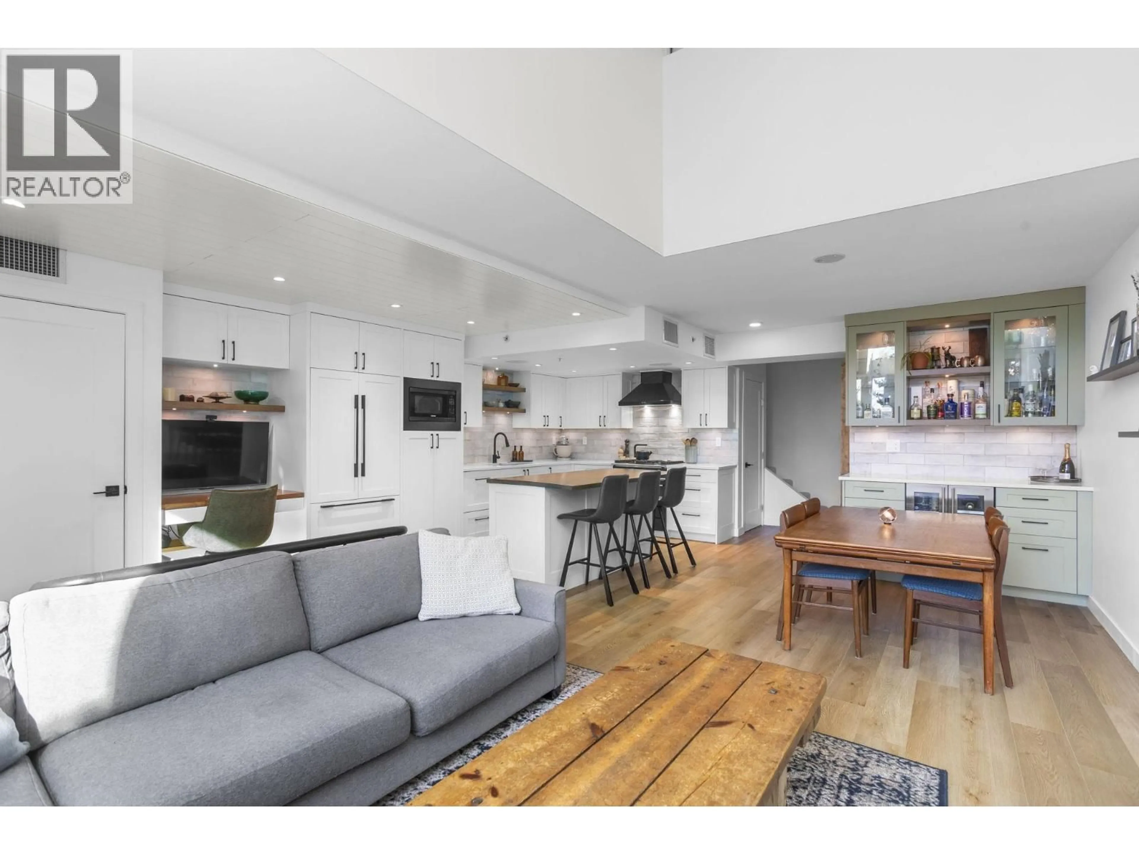 Open concept kitchen, unknown for TH2 - 168 ESPLANADE AVENUE, North Vancouver British Columbia V7L4X8