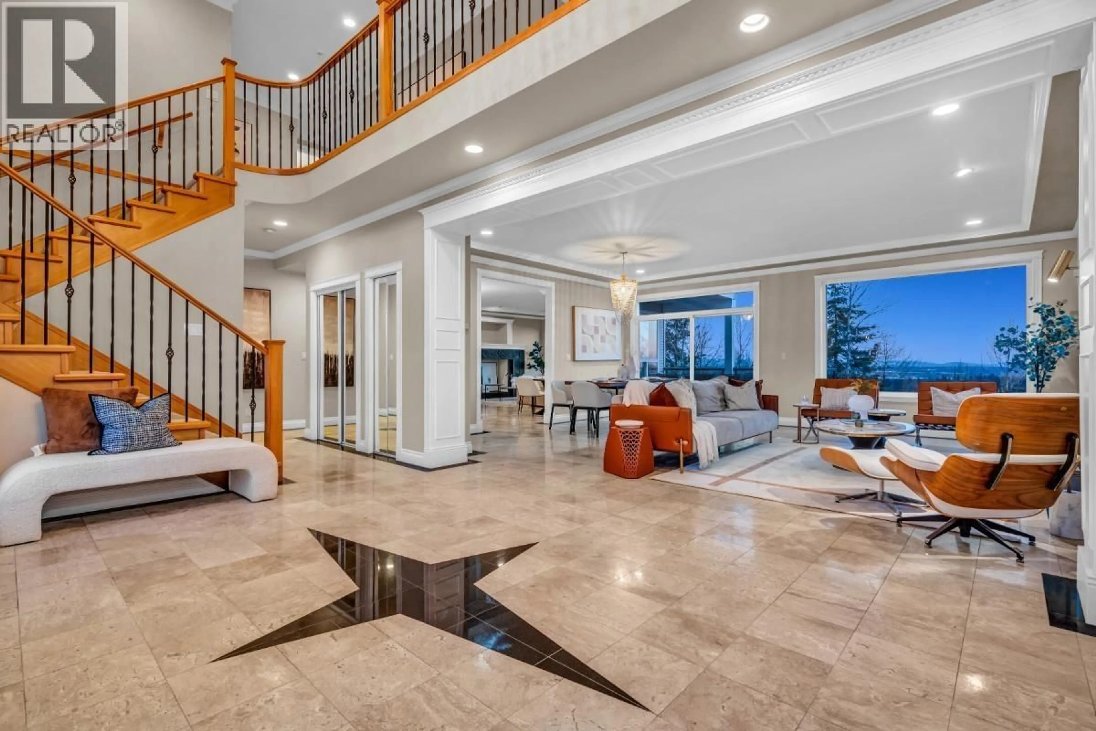 Indoor foyer for 3126 SILVERTHRONE DRIVE, Coquitlam British Columbia V3E3B1