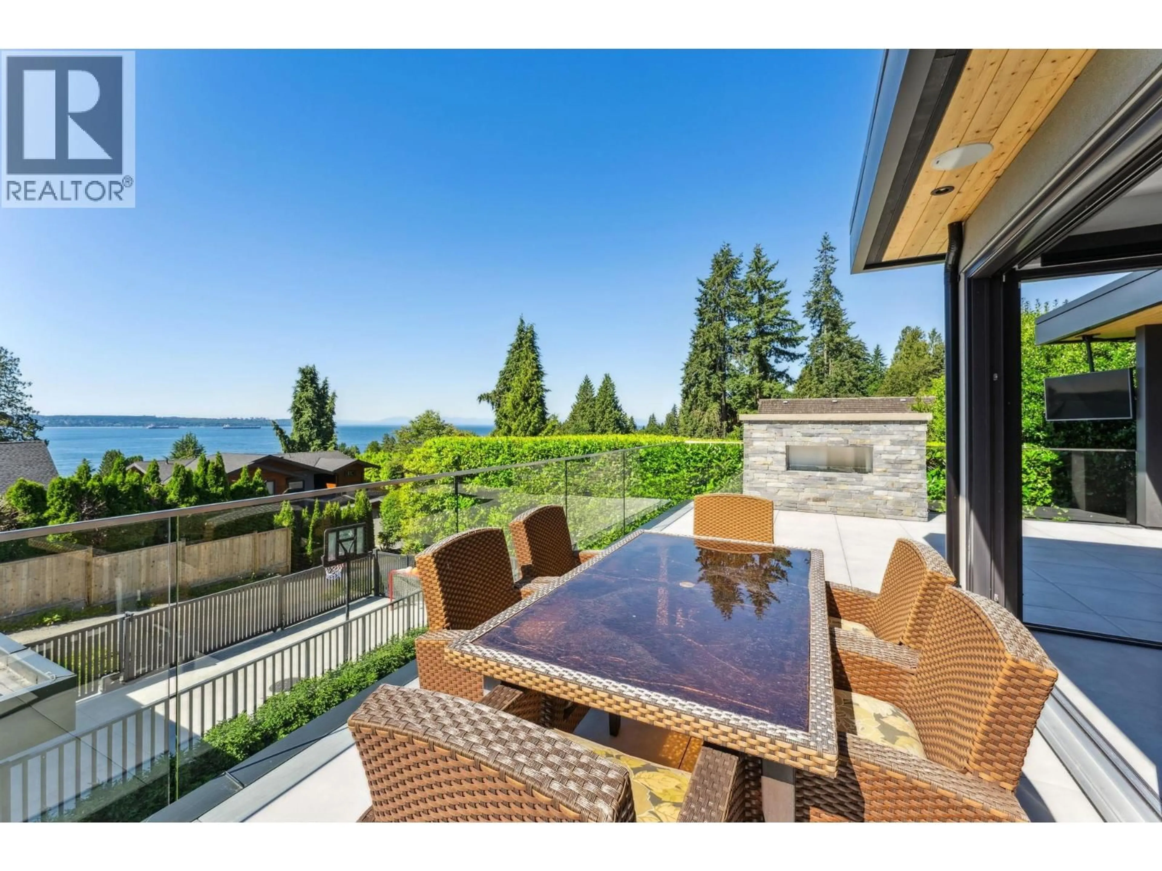 Patio, water/lake/river/ocean view for 2678 MATHERS AVENUE, West Vancouver British Columbia V7V2J4