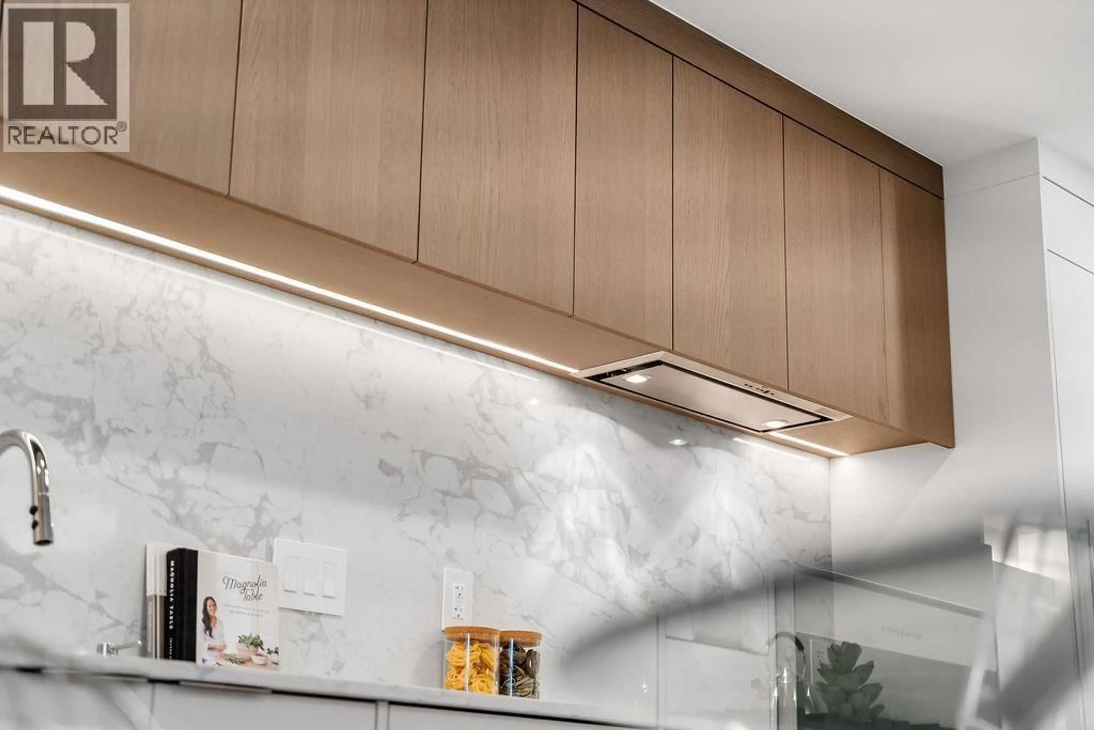 Contemporary kitchen, unknown for 1143 33RD AVENUE, Vancouver British Columbia V6M1A3