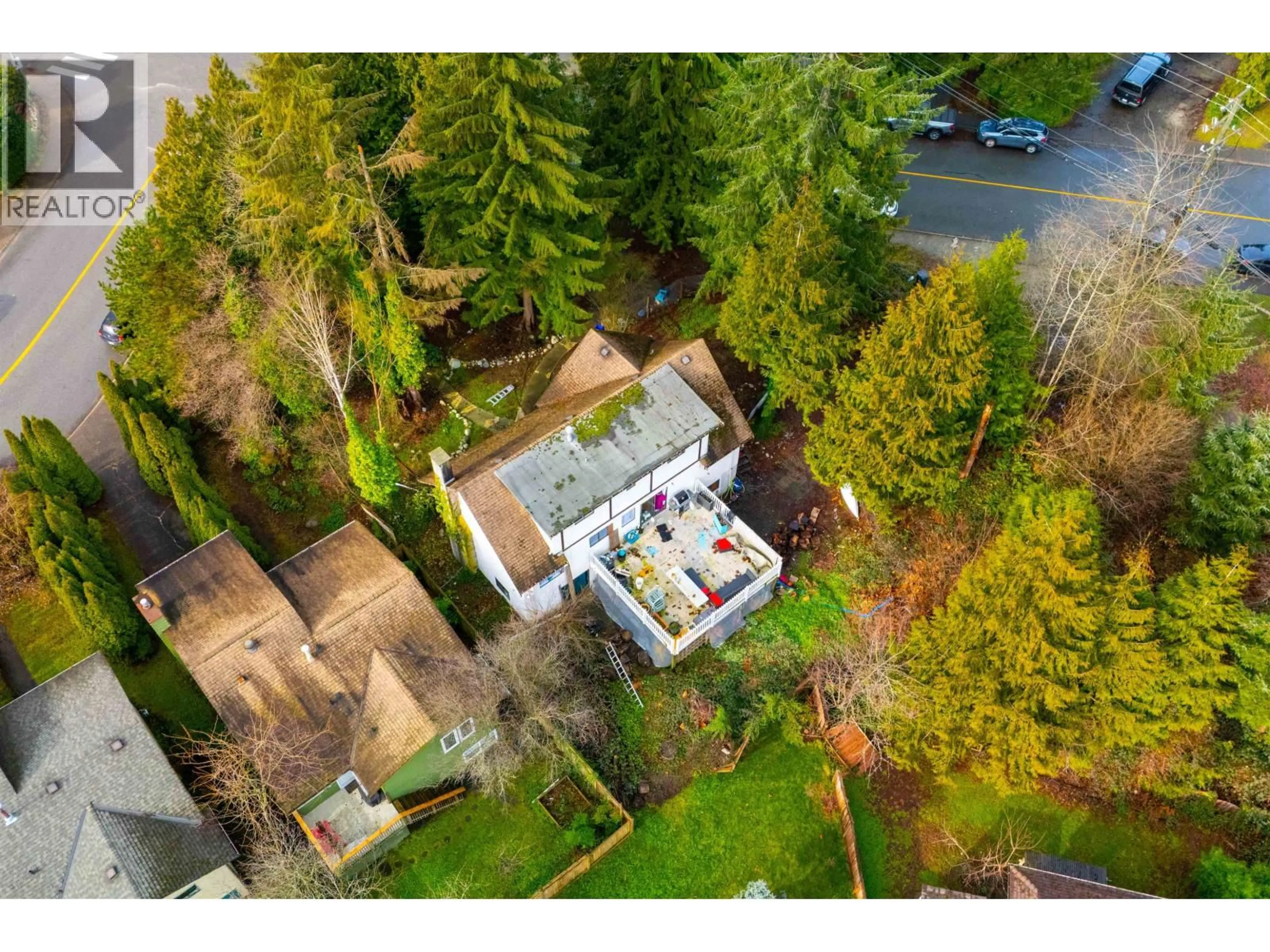 A pic from outside/outdoor area/front of a property/back of a property/a pic from drone, unknown for 1327 NESTOR STREET, Coquitlam British Columbia V3E1V5