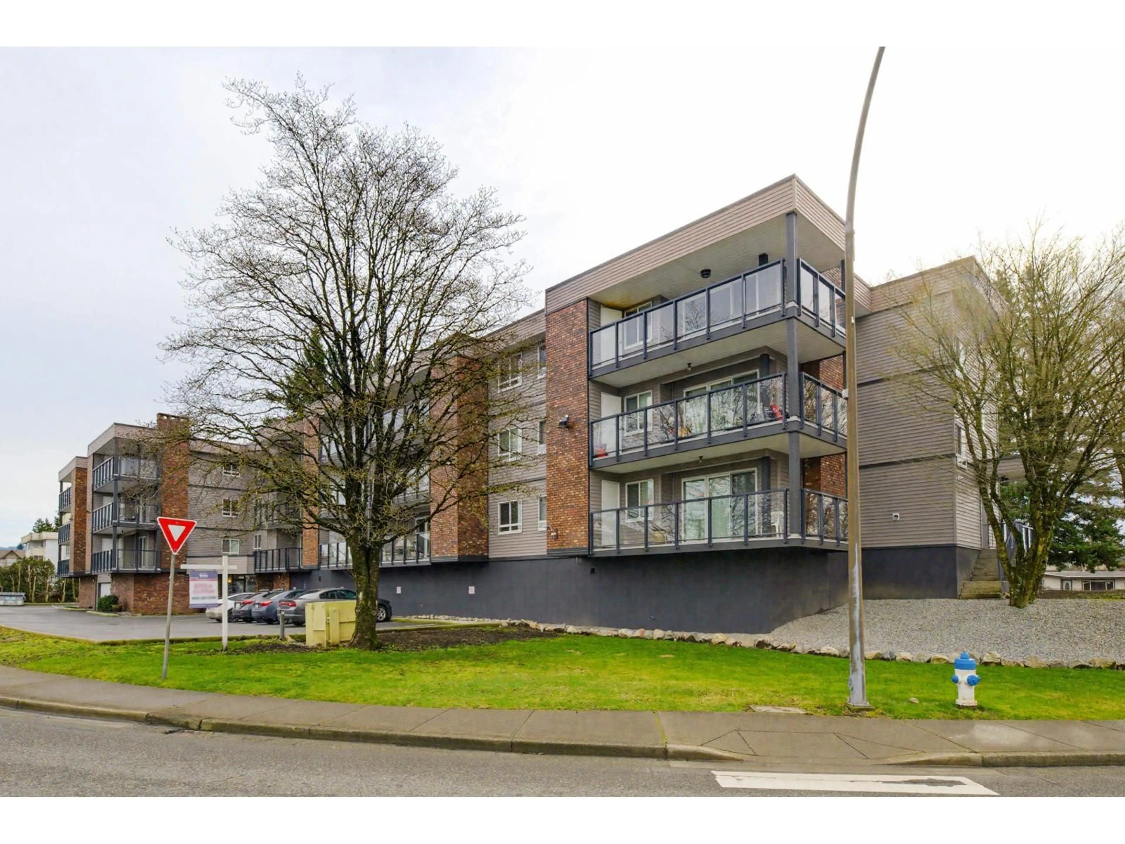 A pic from outside/outdoor area/front of a property/back of a property/a pic from drone, building for 204 - 32040 PEARDONVILLE ROAD, Abbotsford British Columbia V2T6N8