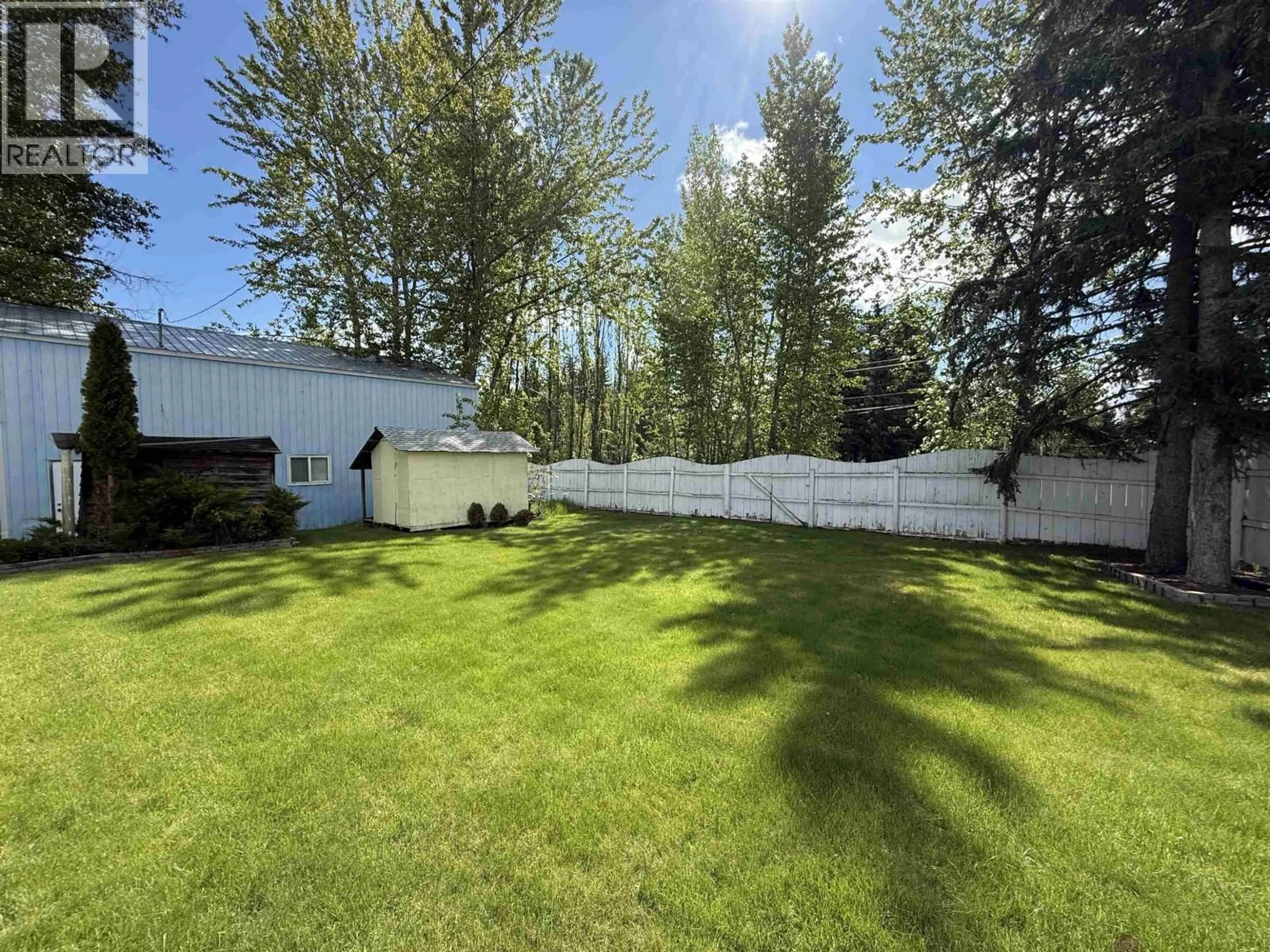 A pic from outside/outdoor area/front of a property/back of a property/a pic from drone, unknown for 1012 ROSE ROAD, Quesnel British Columbia V2J5L1