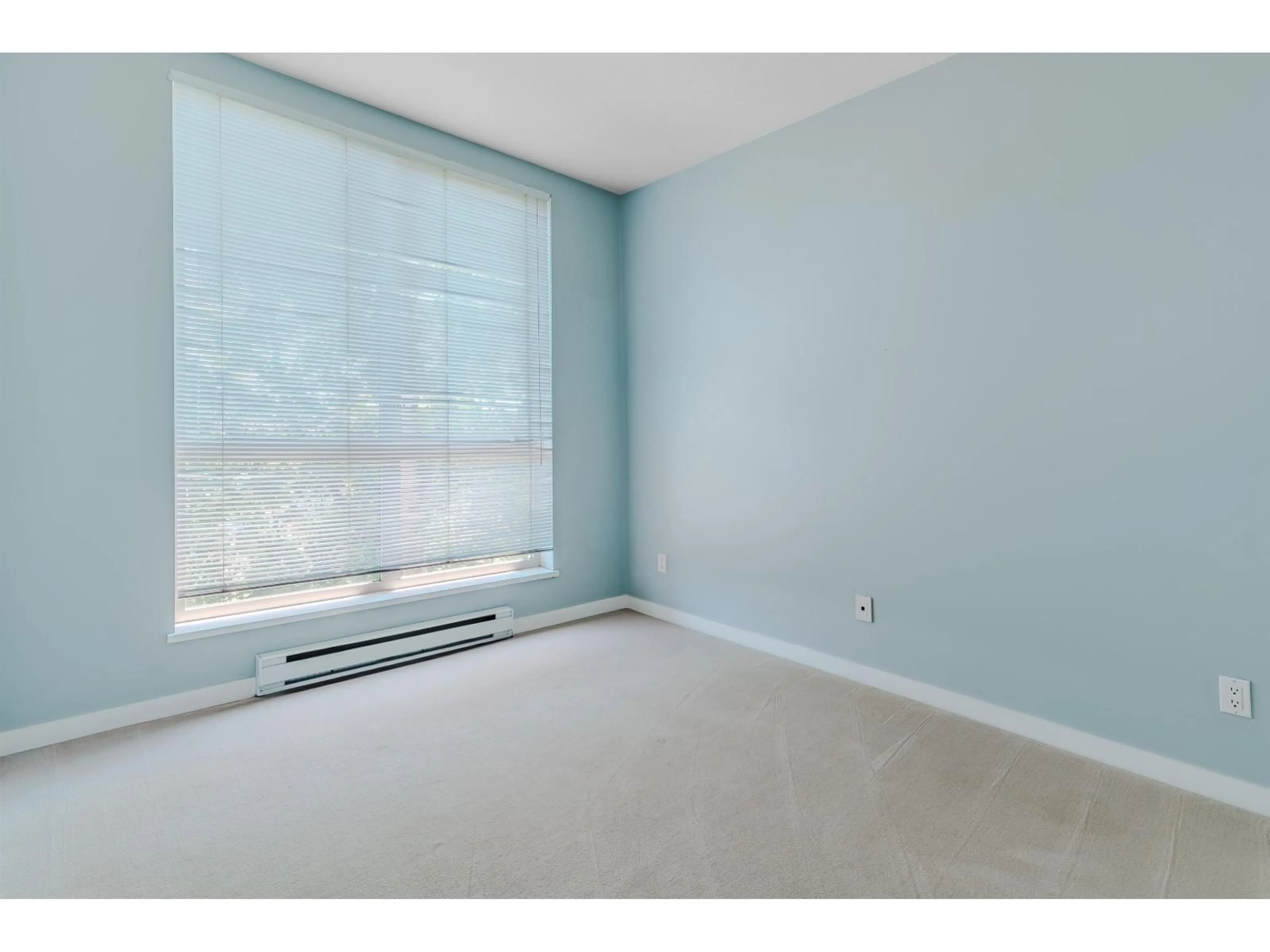 A pic of a room for 416 - 15988 26 AVENUE, Surrey British Columbia V3Z5K3