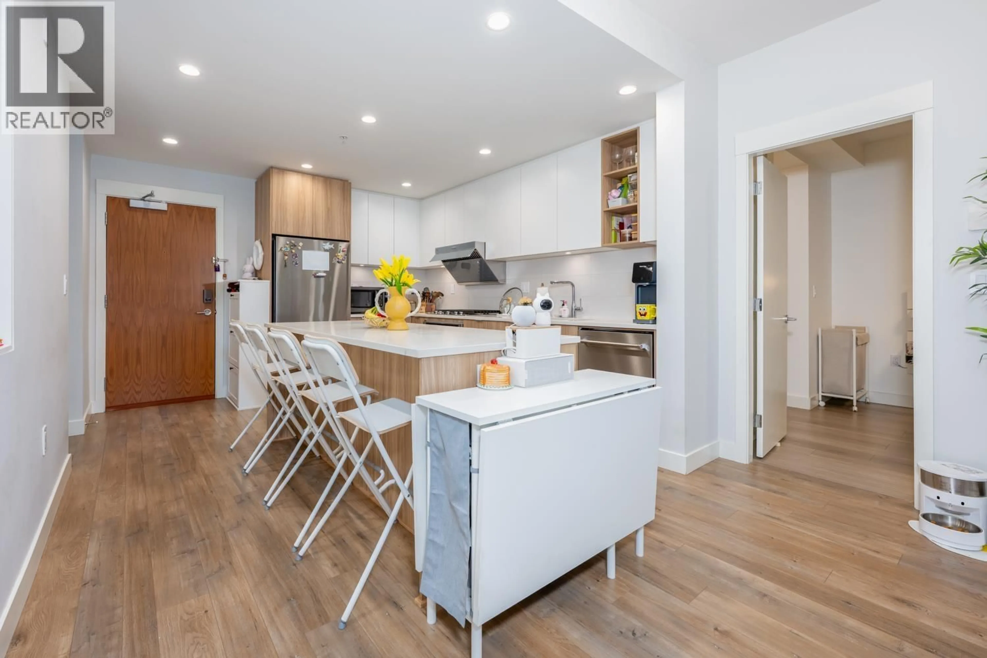 Open concept kitchen, unknown for 403 - 750 DOGWOOD STREET, Coquitlam British Columbia V3J4B7