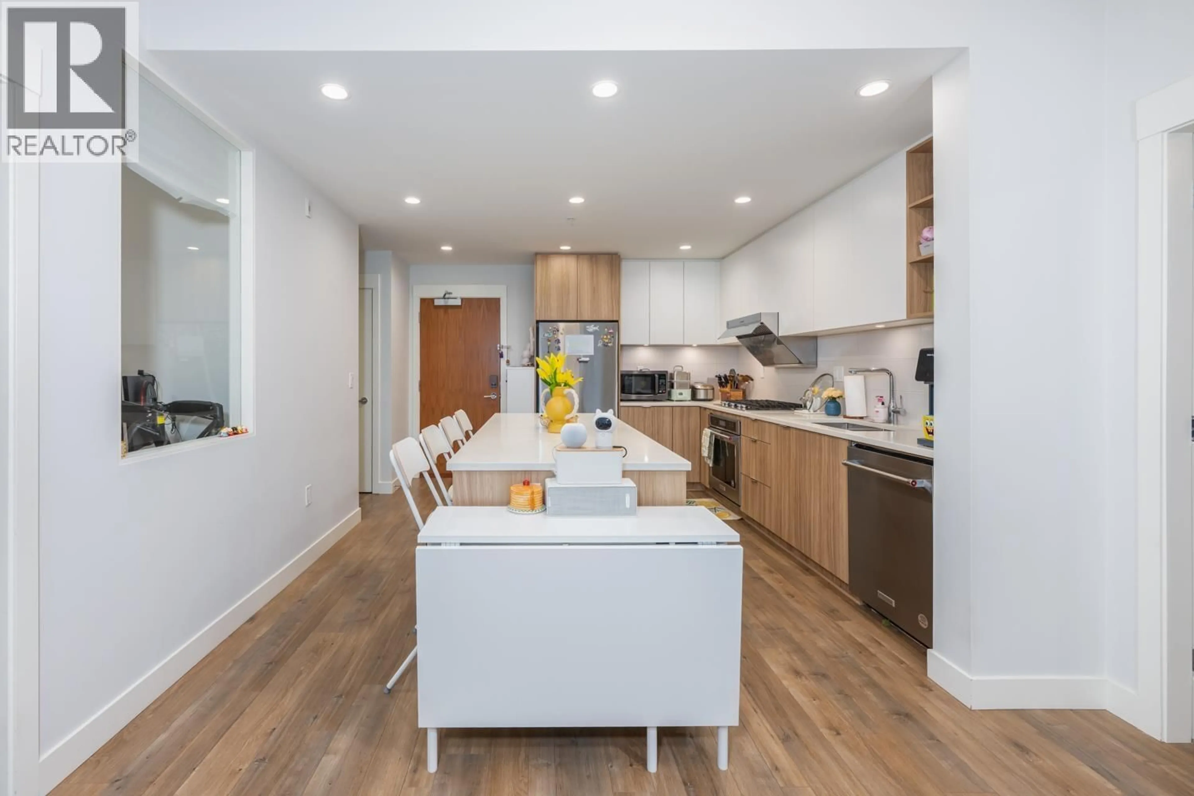 Open concept kitchen, unknown for 403 - 750 DOGWOOD STREET, Coquitlam British Columbia V3J4B7