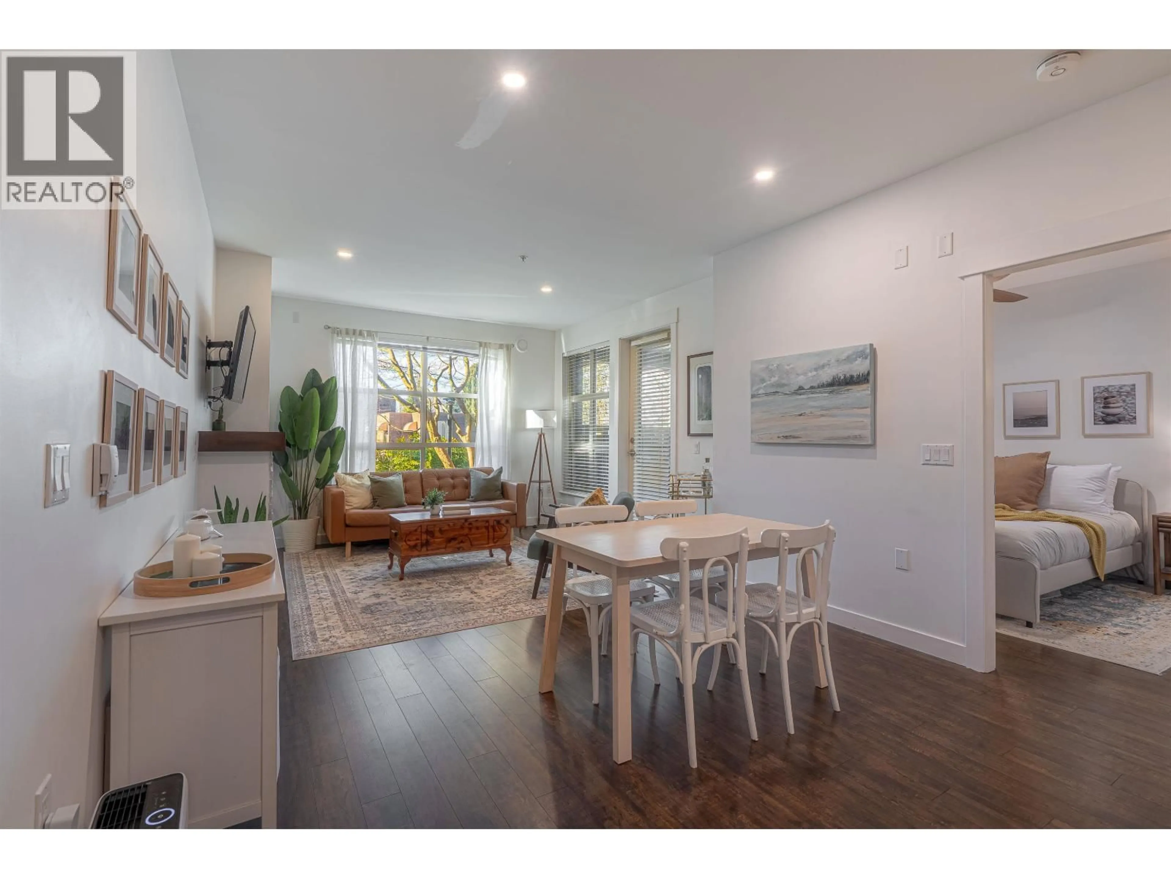 Dining room, wood/laminate floor for 110 - 1468 ST. ANDREWS AVENUE, North Vancouver British Columbia V7L0A8