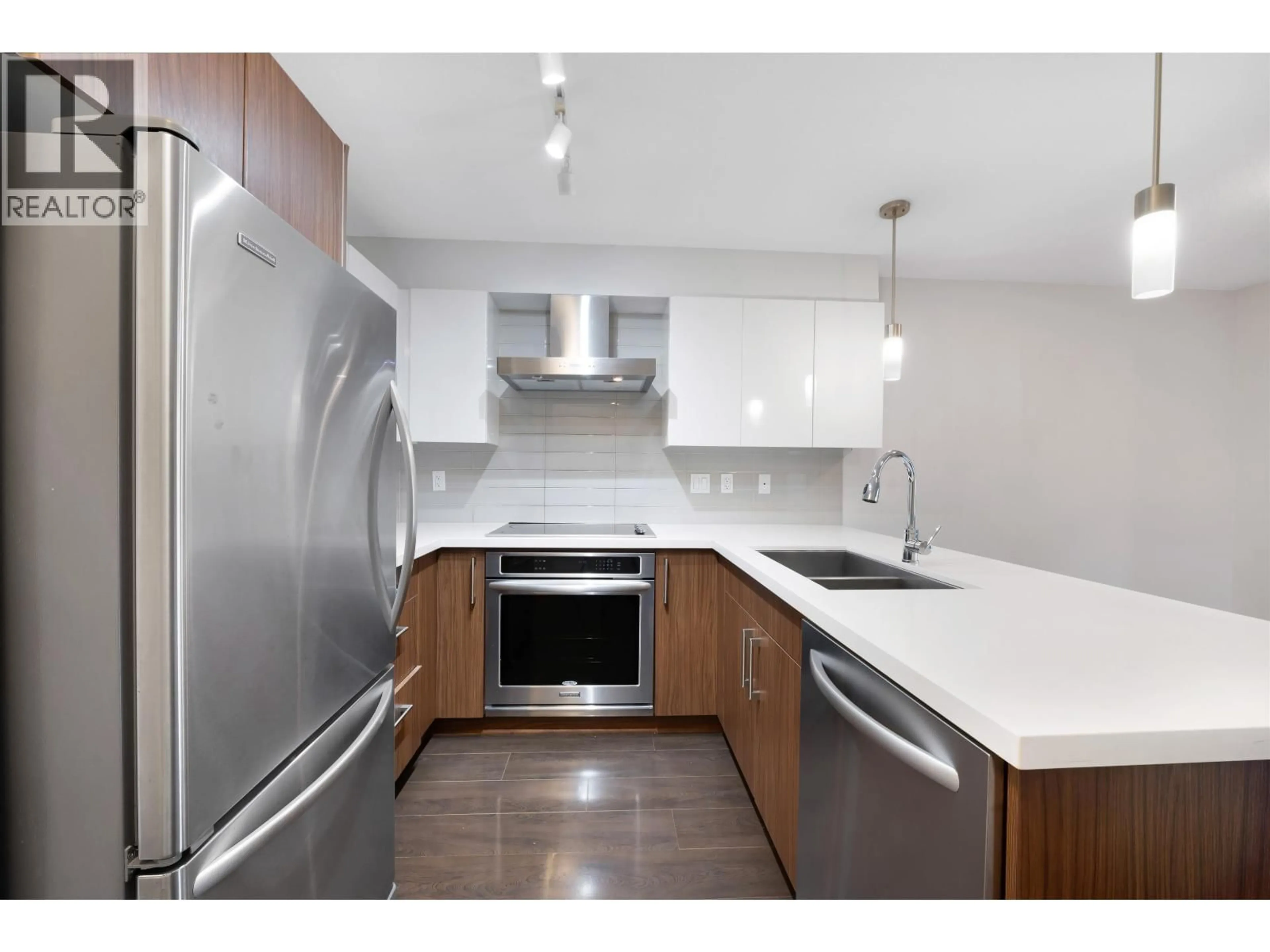 Standard kitchen, unknown for 205 - 7131 STRIDE AVENUE, Burnaby British Columbia V3N0E3