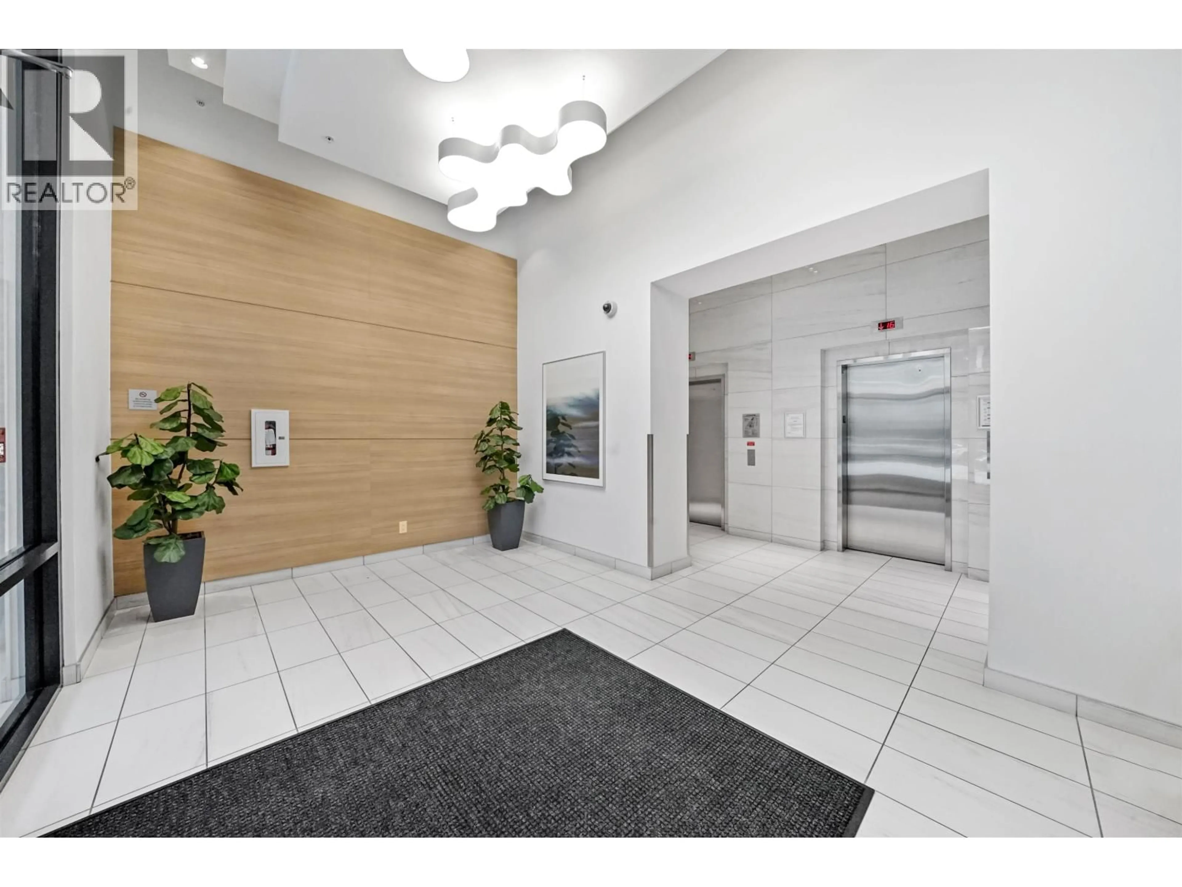Indoor foyer for 910 - 5470 ORMIDALE STREET, Vancouver British Columbia V5R0G6
