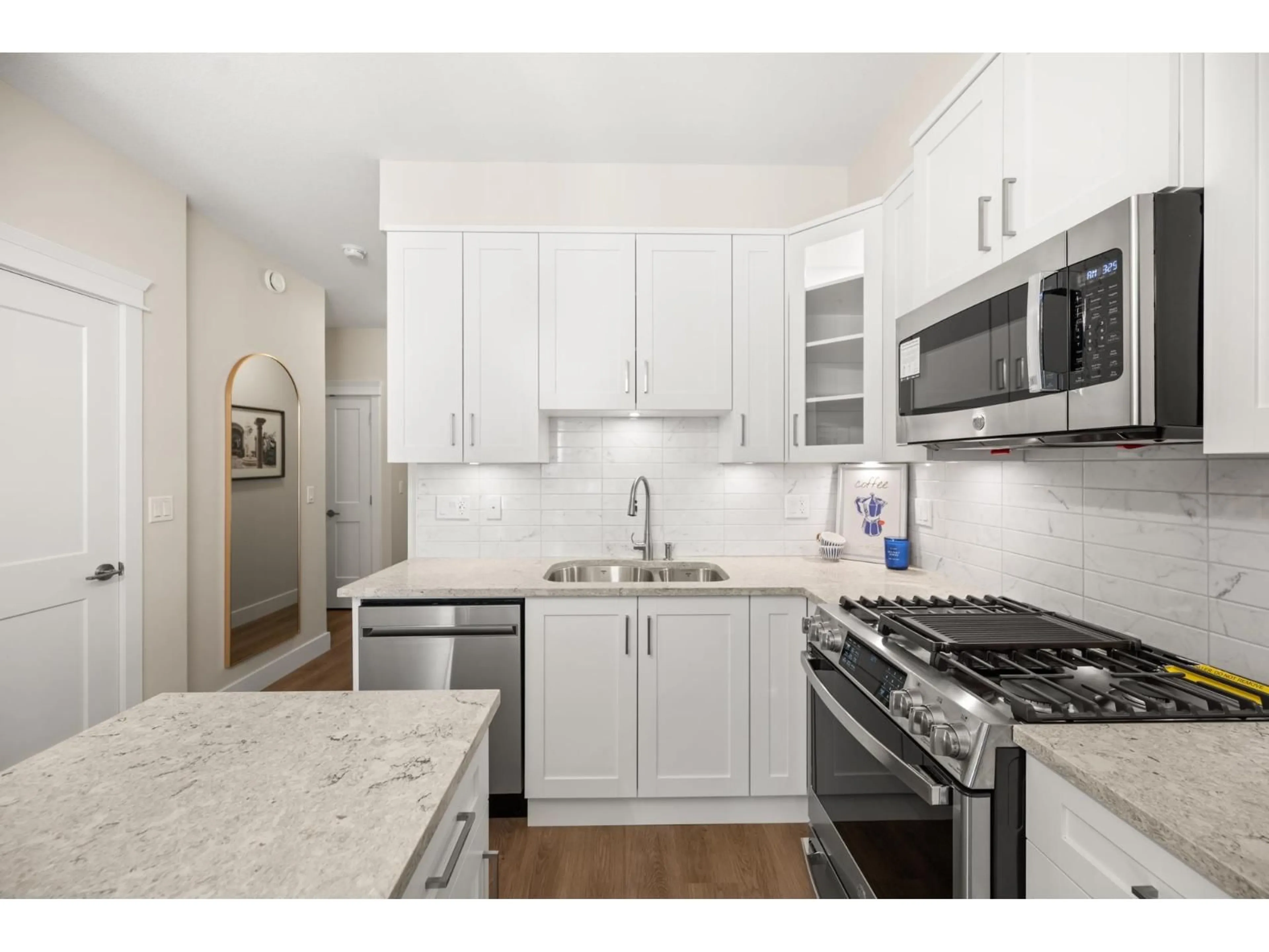 Unknown for 405 - 11063 RAVINE ROAD, Surrey British Columbia V0V0V0