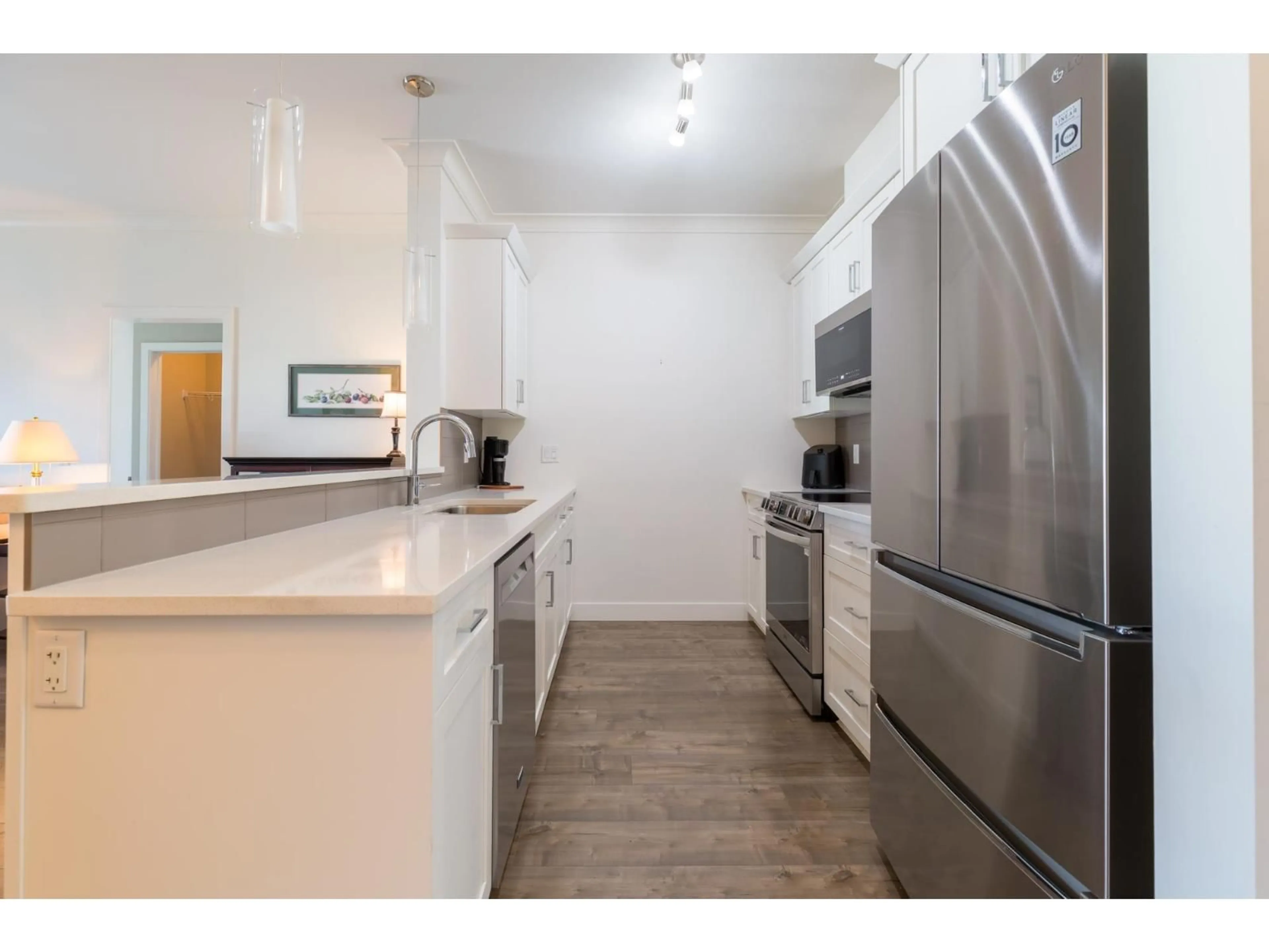 Standard kitchen, unknown for 408 - 45630 SPADINA AVENUE, Chilliwack British Columbia V2P0G9