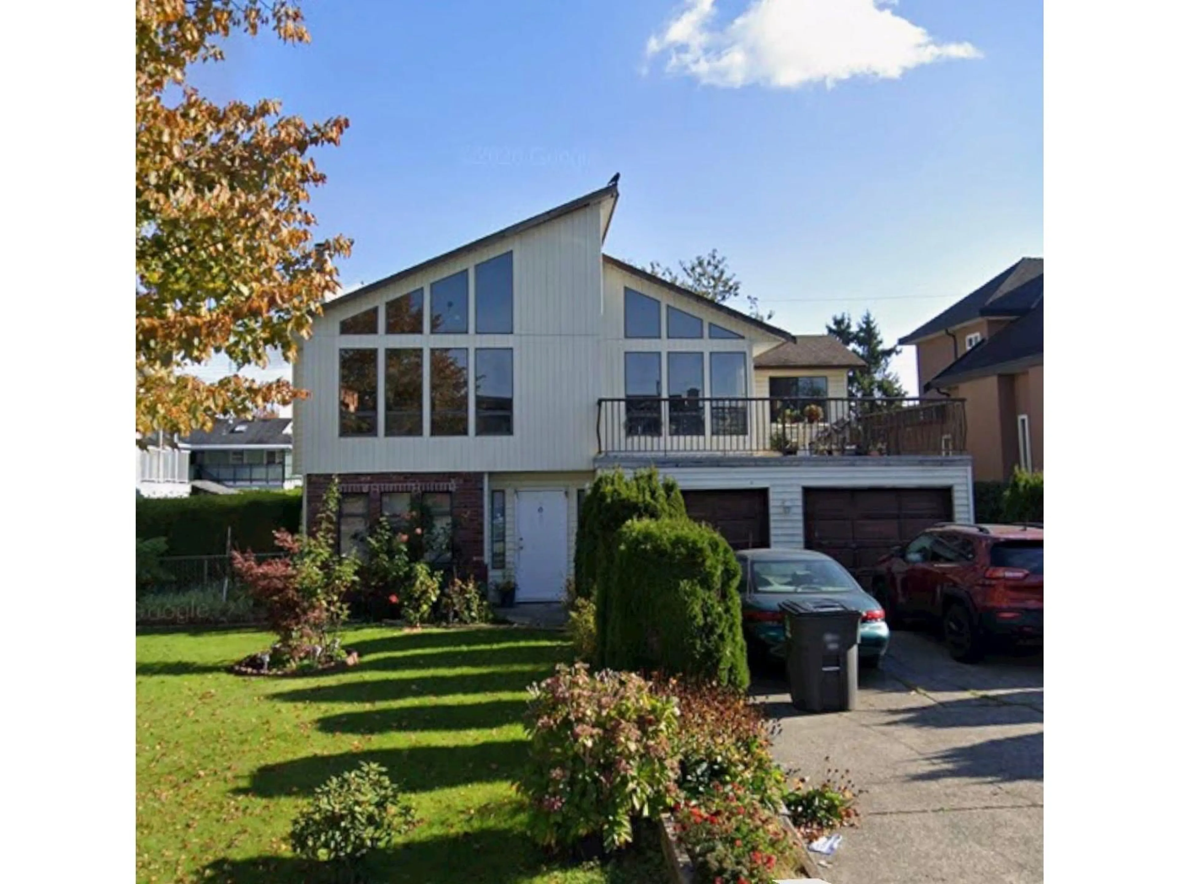 A pic from outside/outdoor area/front of a property/back of a property/a pic from drone, street for 7552 HURDLE CRESCENT, Surrey British Columbia V3W4H1