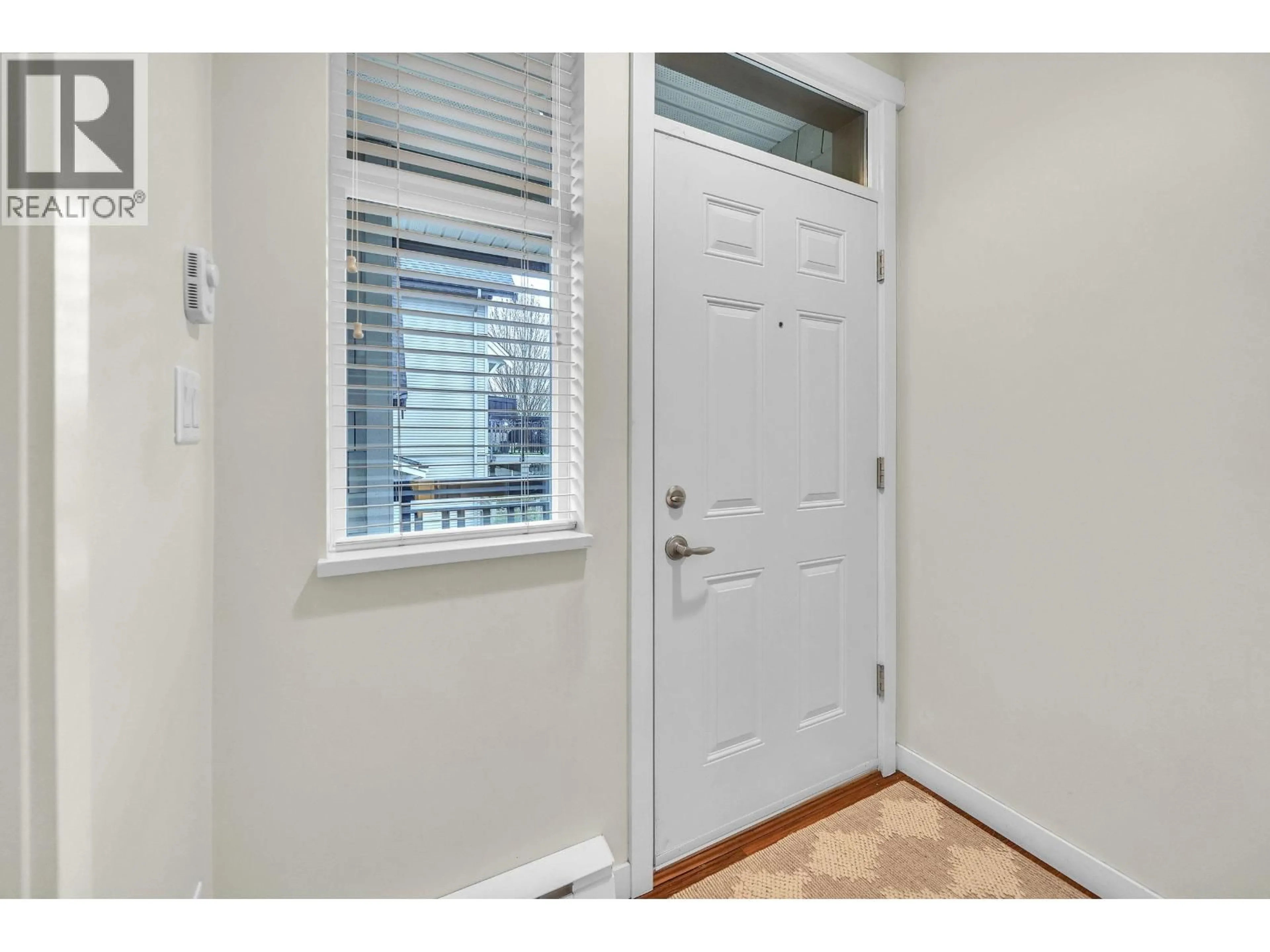 Indoor entryway for 717 PREMIER STREET, North Vancouver British Columbia V7J0A5