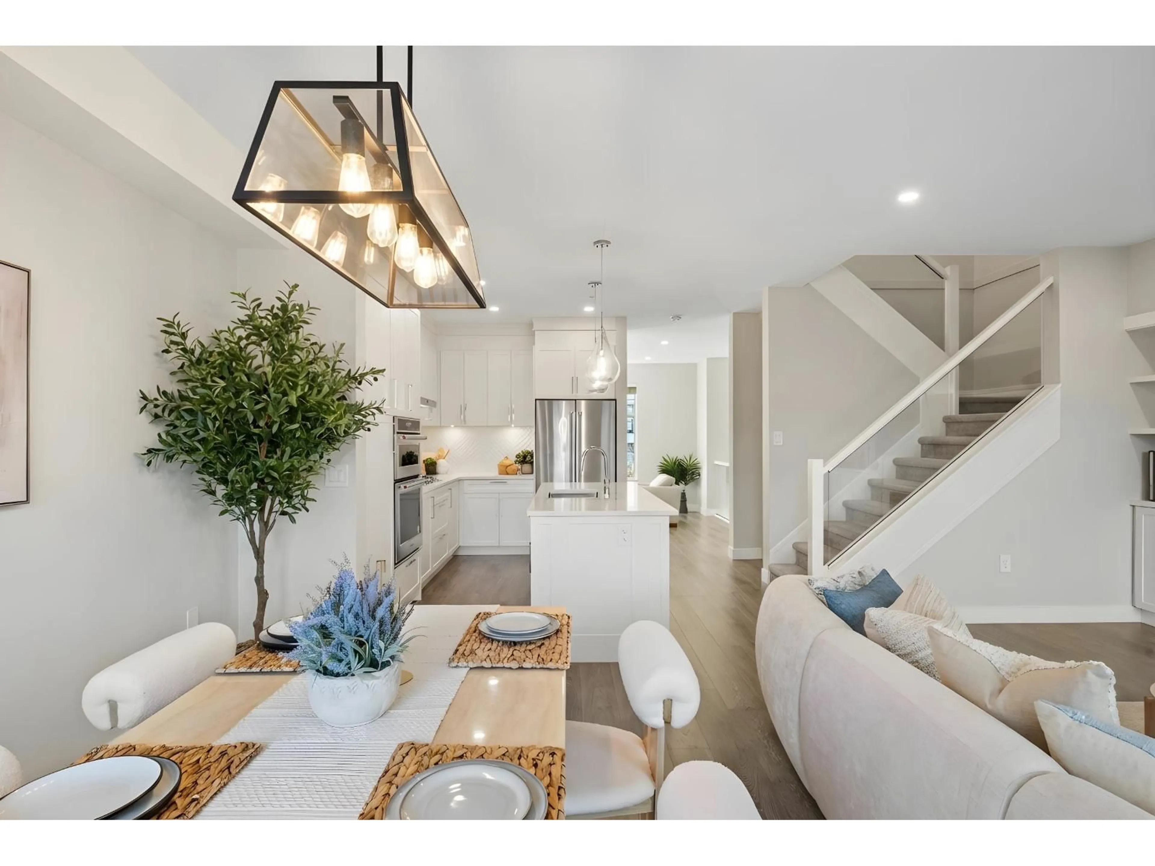 Open concept kitchen, unknown for 14 - 20327 72B AVENUE, Langley British Columbia V2Y4J6