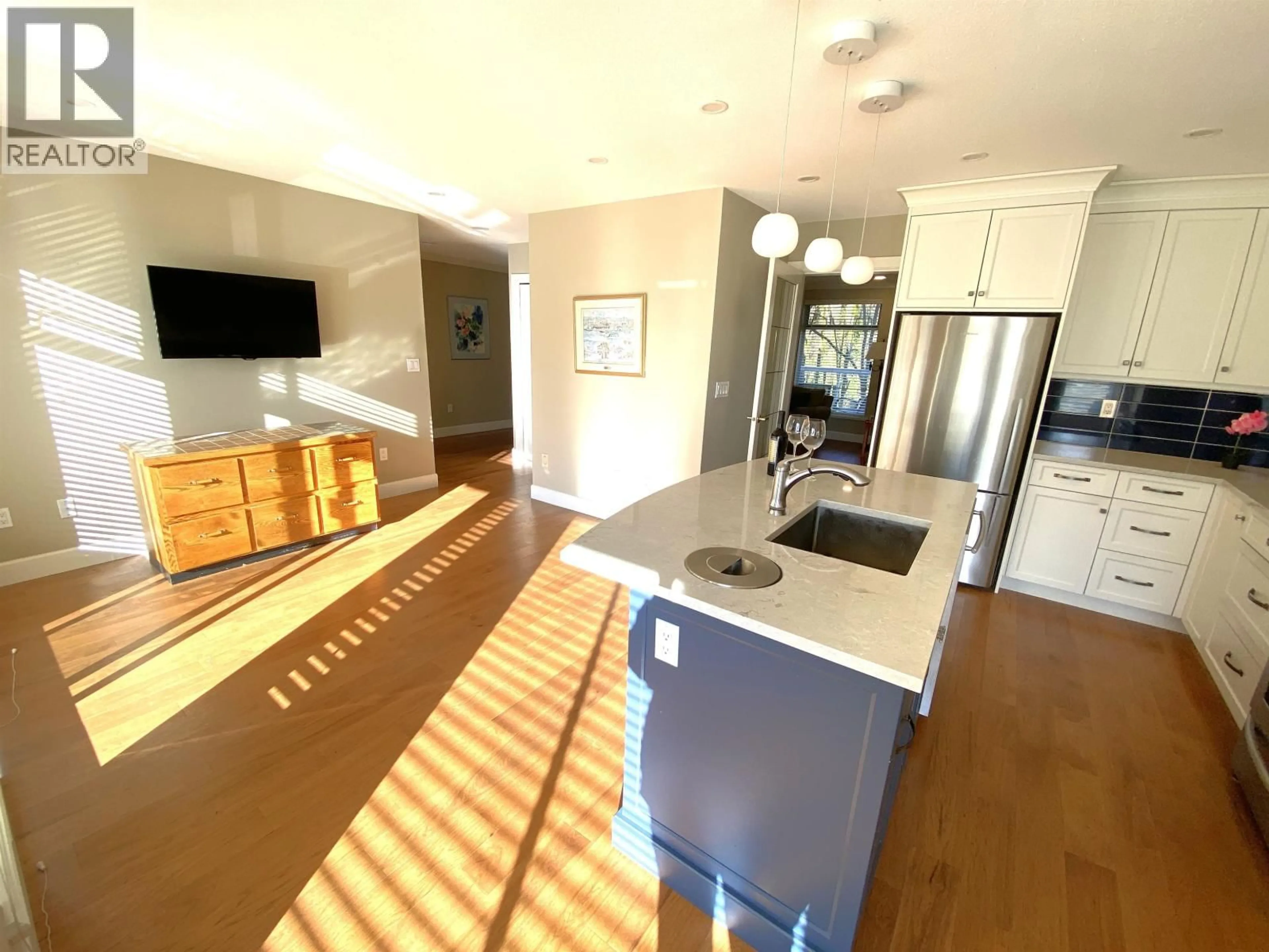 Open concept kitchen, unknown for 9 - 72 JAMIESON COURT, New Westminster British Columbia V3L5R6