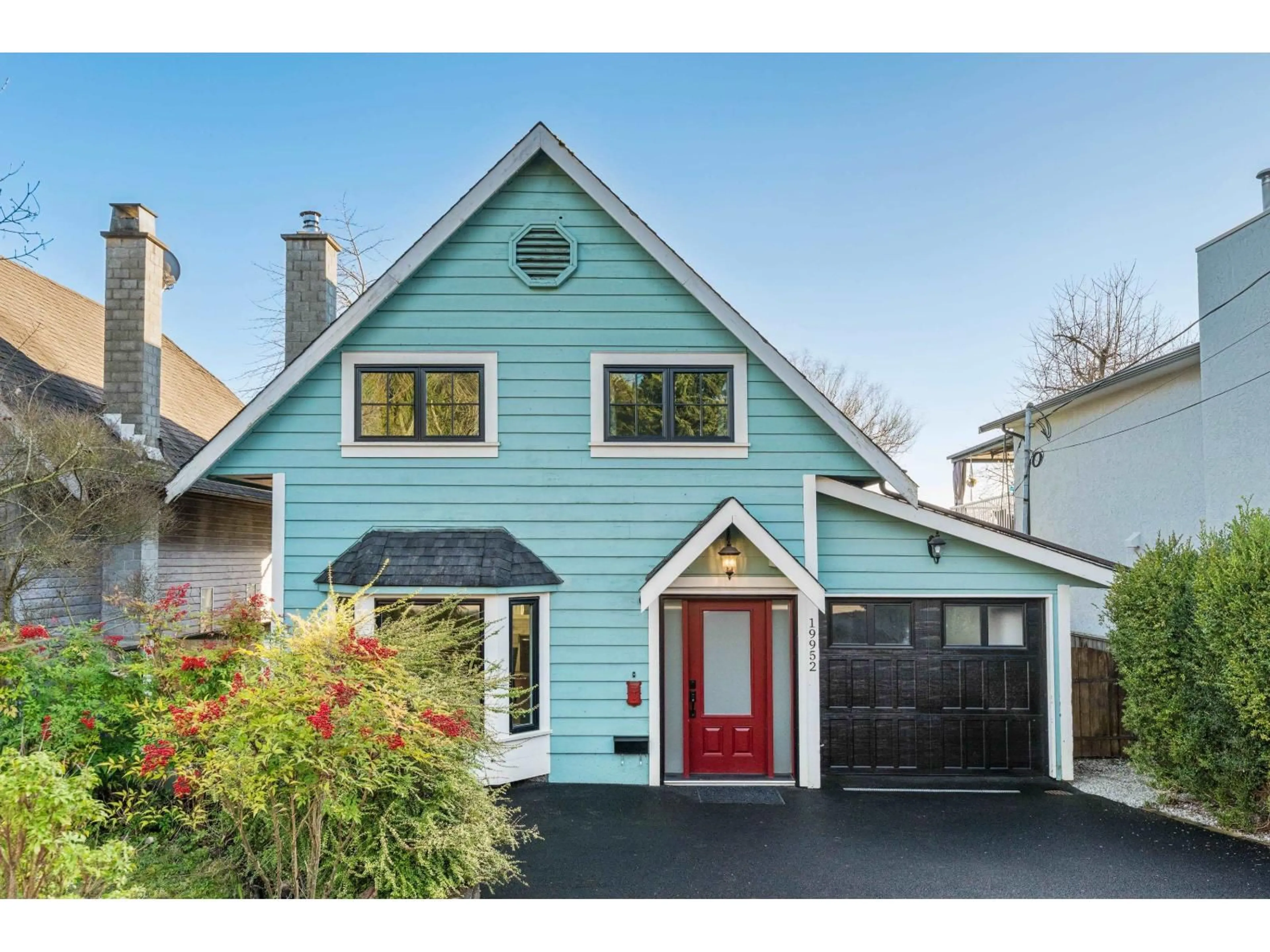 Home with vinyl exterior material, street for 19952 68 AVENUE, Langley British Columbia V2Y1H8