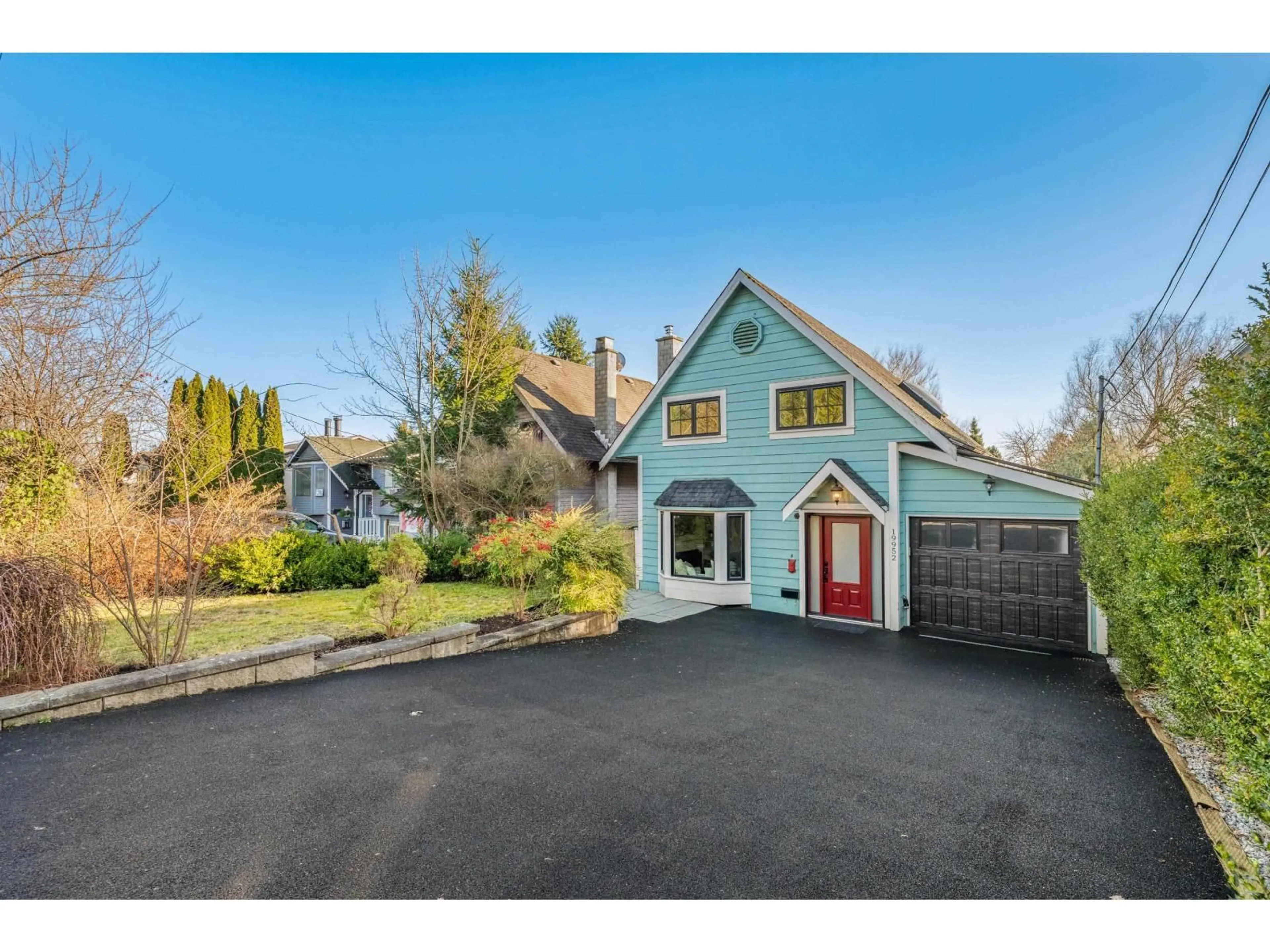 A pic from outside/outdoor area/front of a property/back of a property/a pic from drone, street for 19952 68 AVENUE, Langley British Columbia V2Y1H8