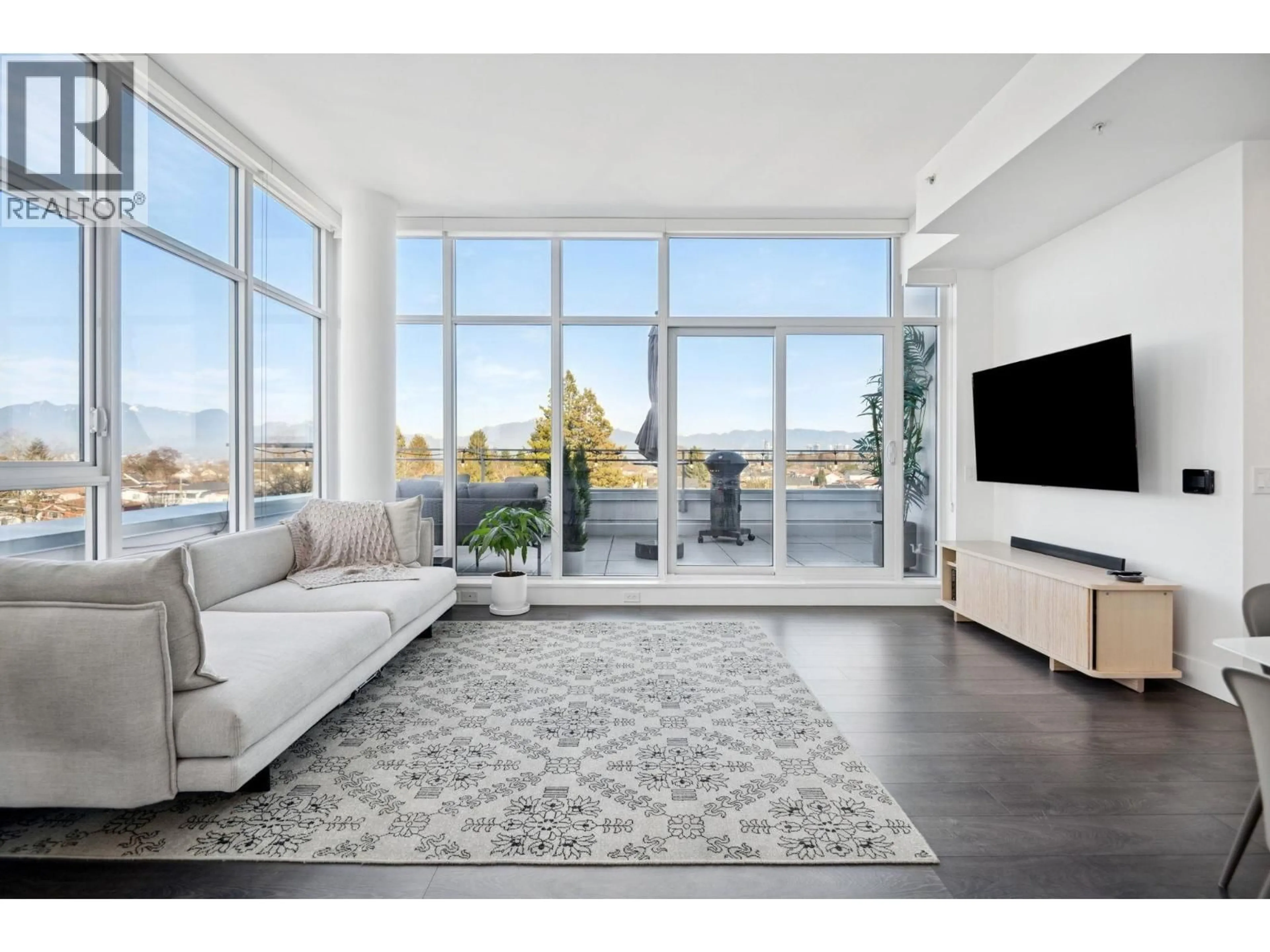 Living room with furniture, unknown for PH1 - 2455 KINGSWAY, Vancouver British Columbia V5R5G8