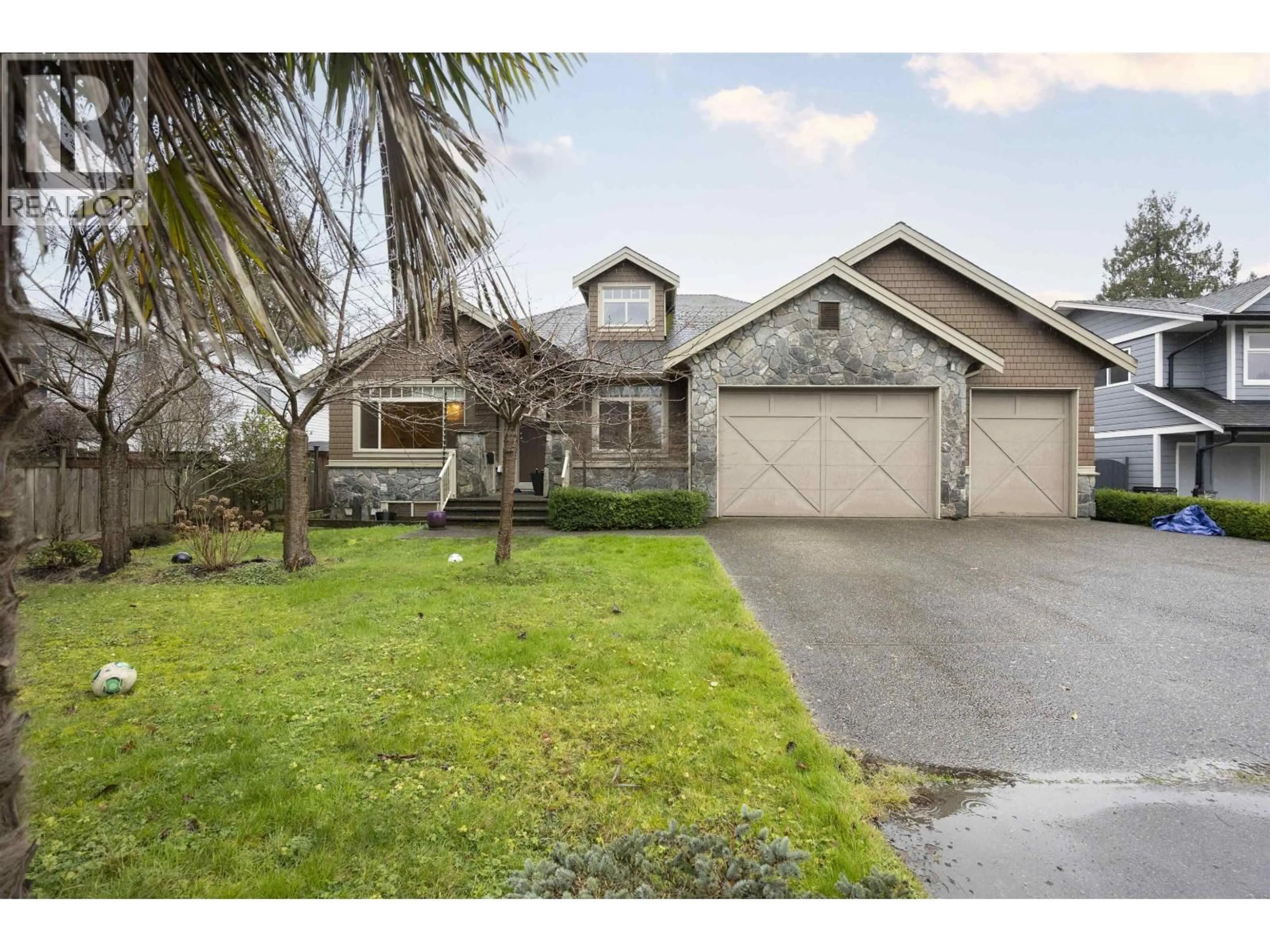 Home with vinyl exterior material, street for 963 51A STREET, Tsawwassen British Columbia V4M2X9