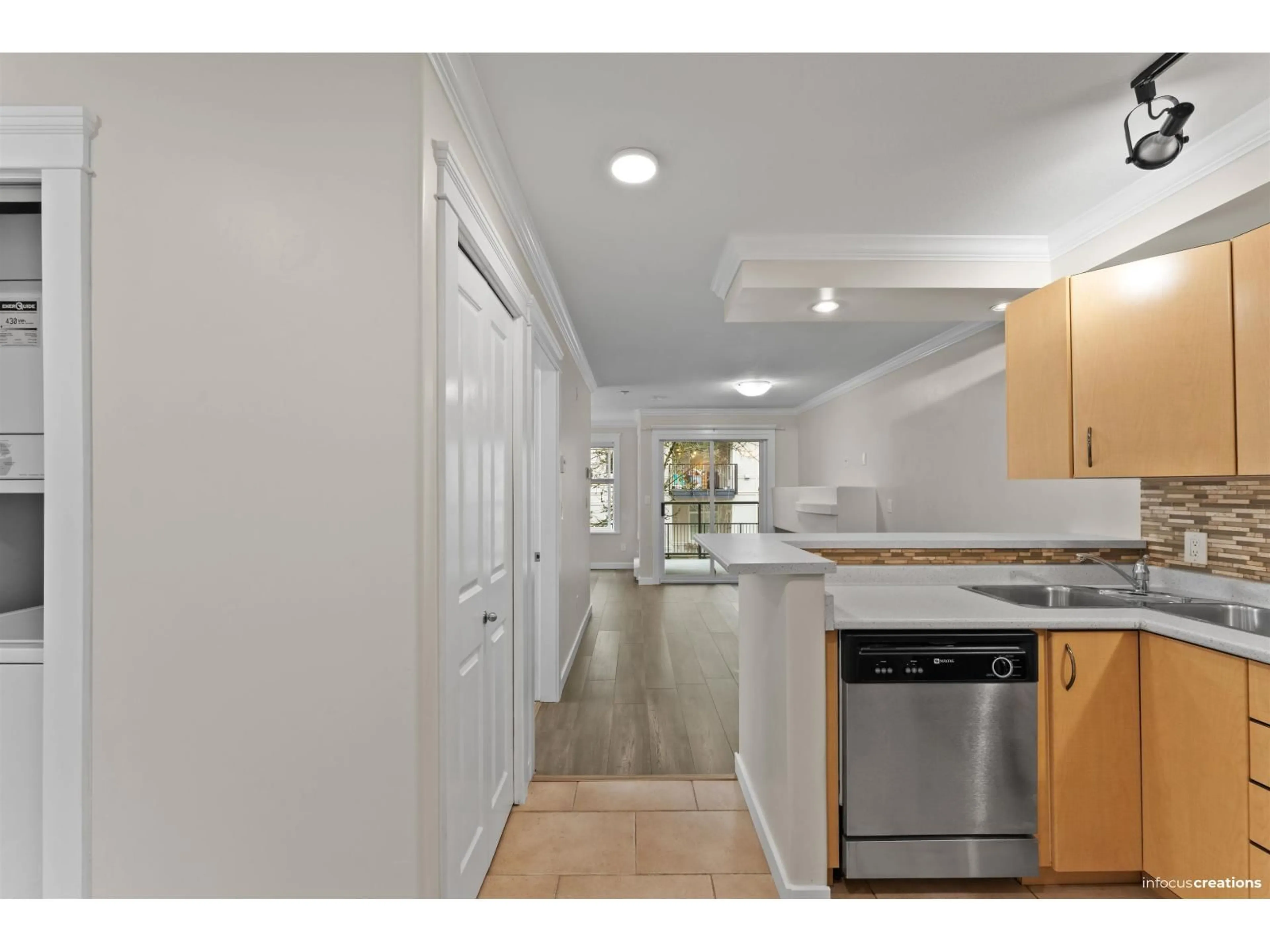 Standard kitchen, unknown for 219 - 20200 56 AVENUE, Langley British Columbia V3A8S1