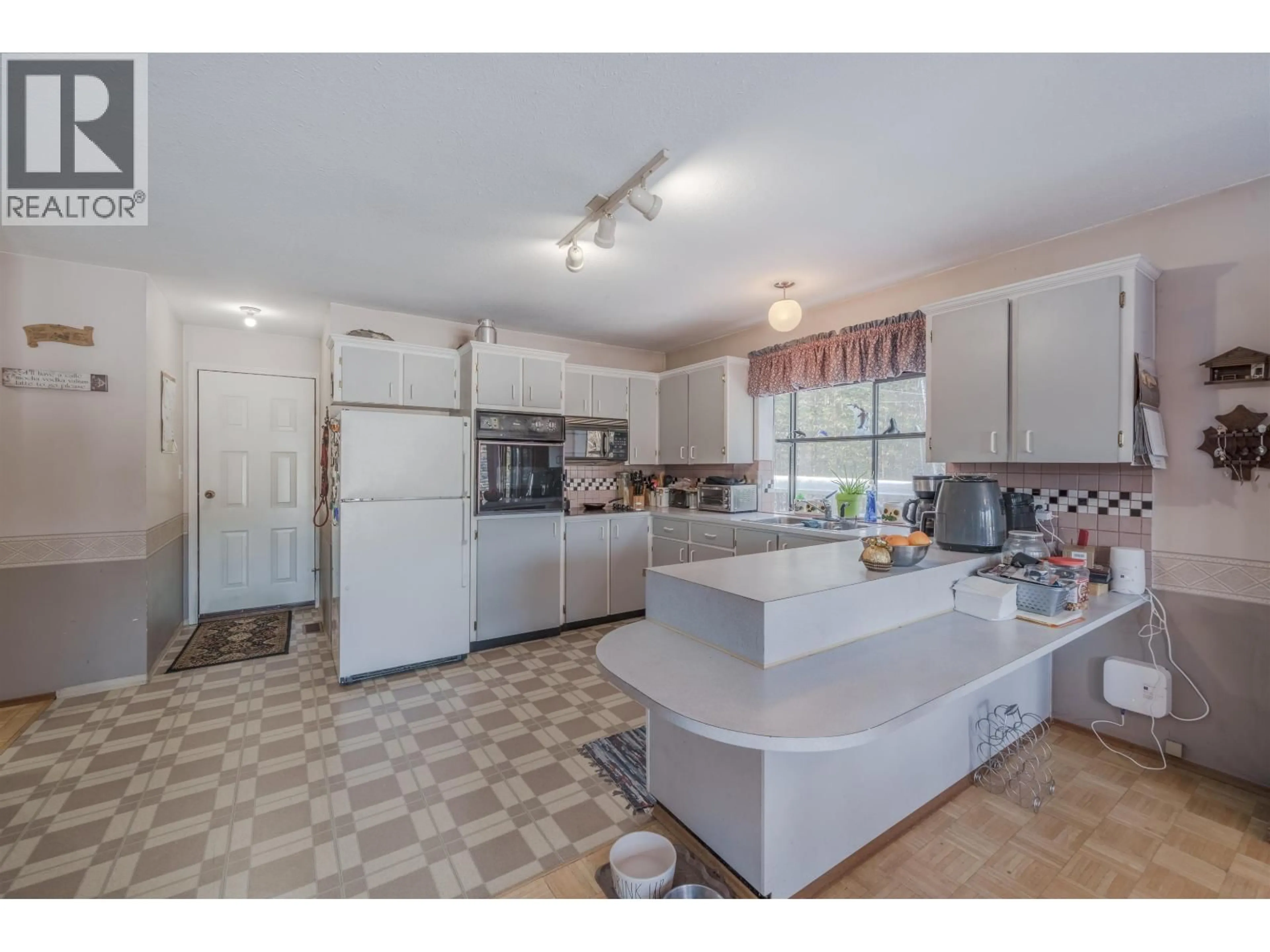 Unknown for 7607 BEAZELY ROAD, Deka Lake / Sulphurous / Hathaway Lakes British Columbia V0K1X3