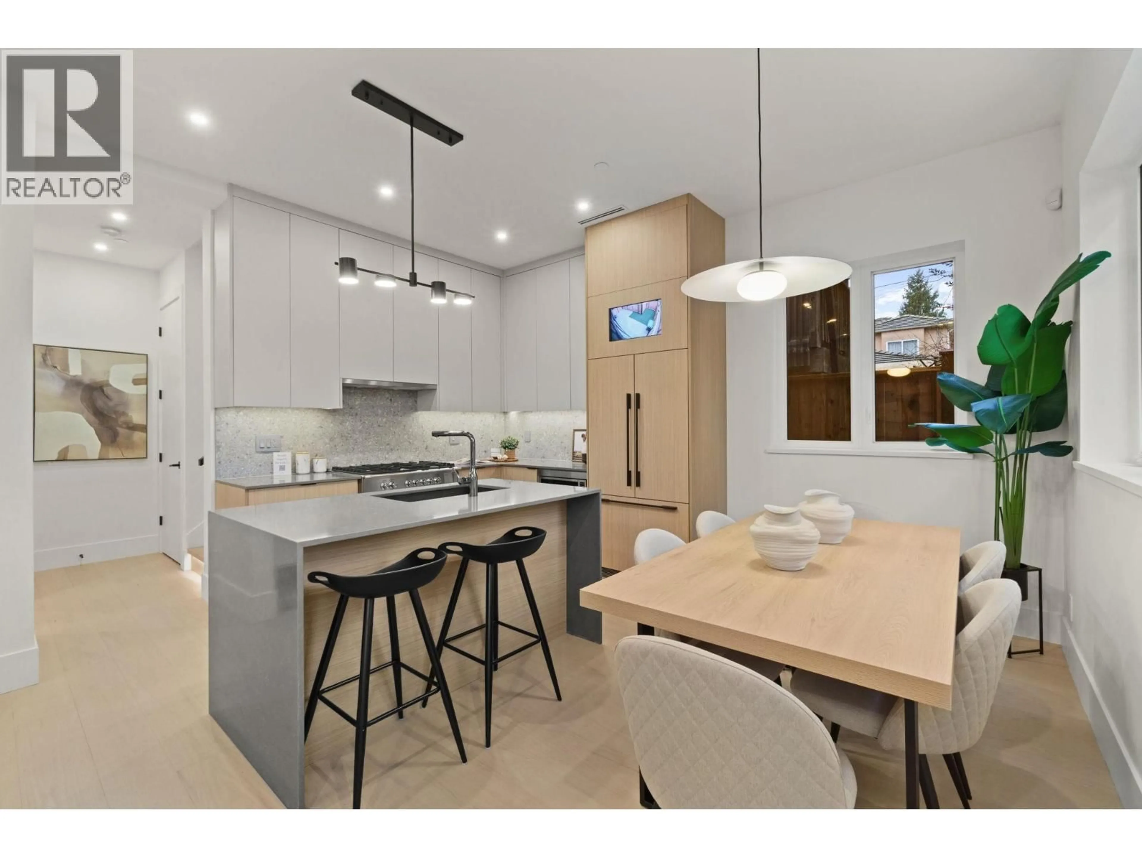 Open concept kitchen, ceramic/tile floor for 2 - 1945 13TH AVE AVENUE, Vancouver British Columbia V5N2C3