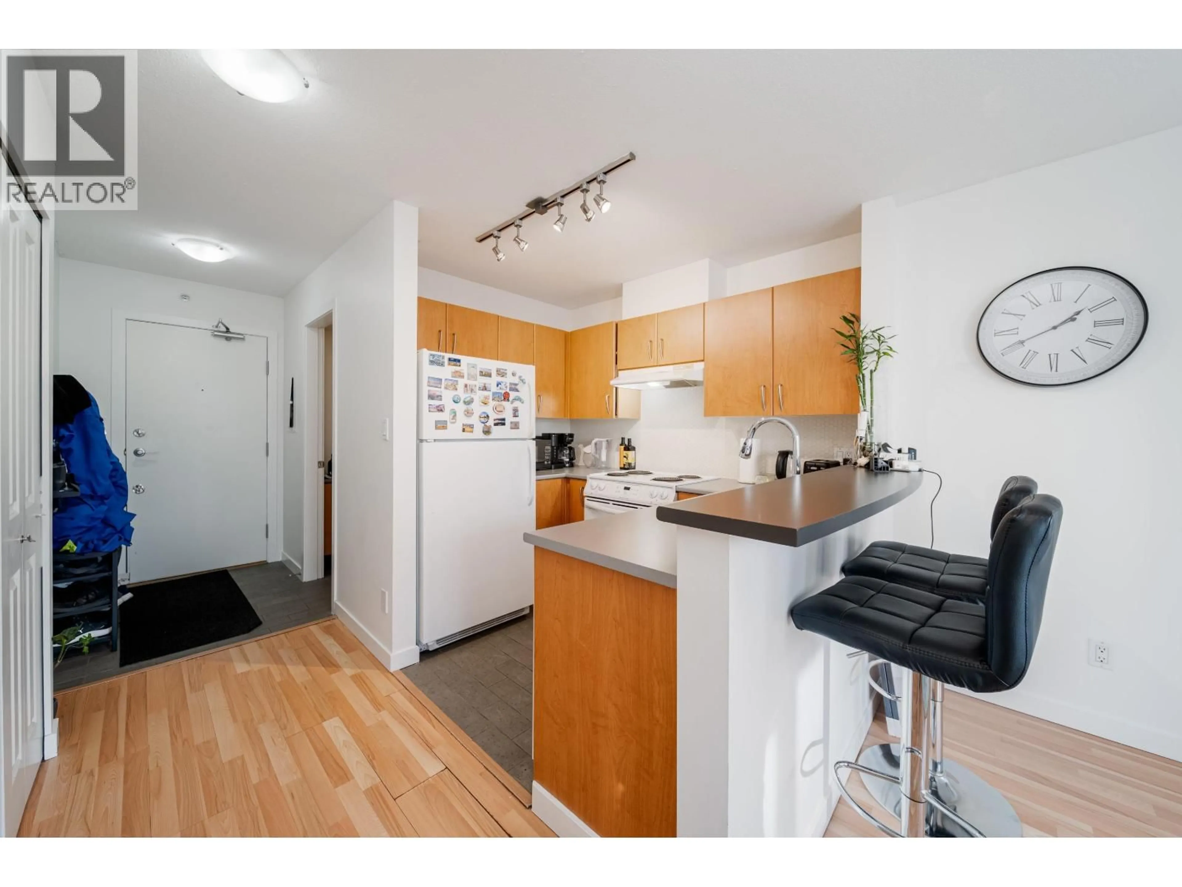 Standard kitchen, unknown for 1003 - 1295 RICHARDS STREET, Vancouver British Columbia V6B1B7