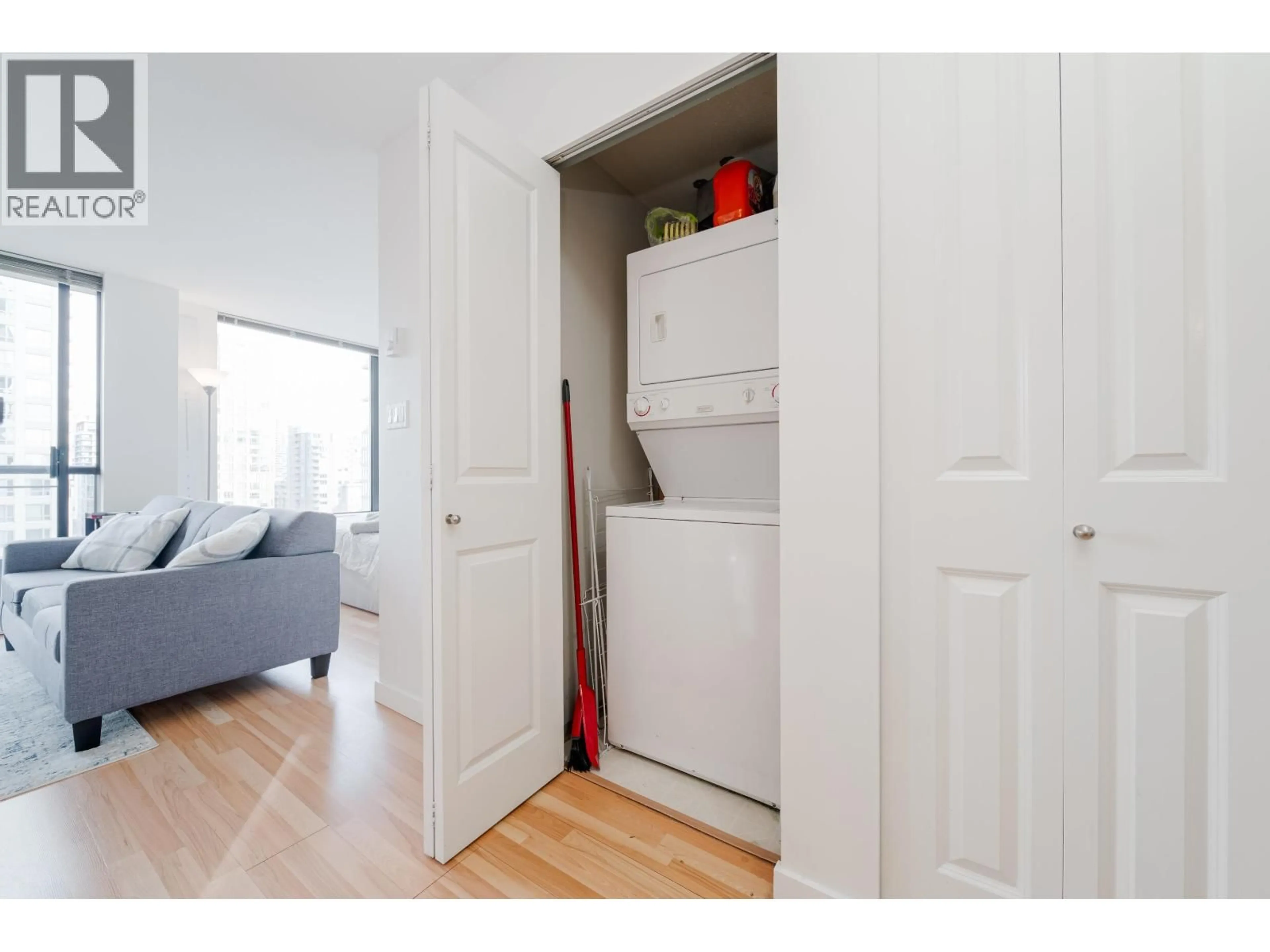 Storage room or clothes room or walk-in closet for 1003 - 1295 RICHARDS STREET, Vancouver British Columbia V6B1B7