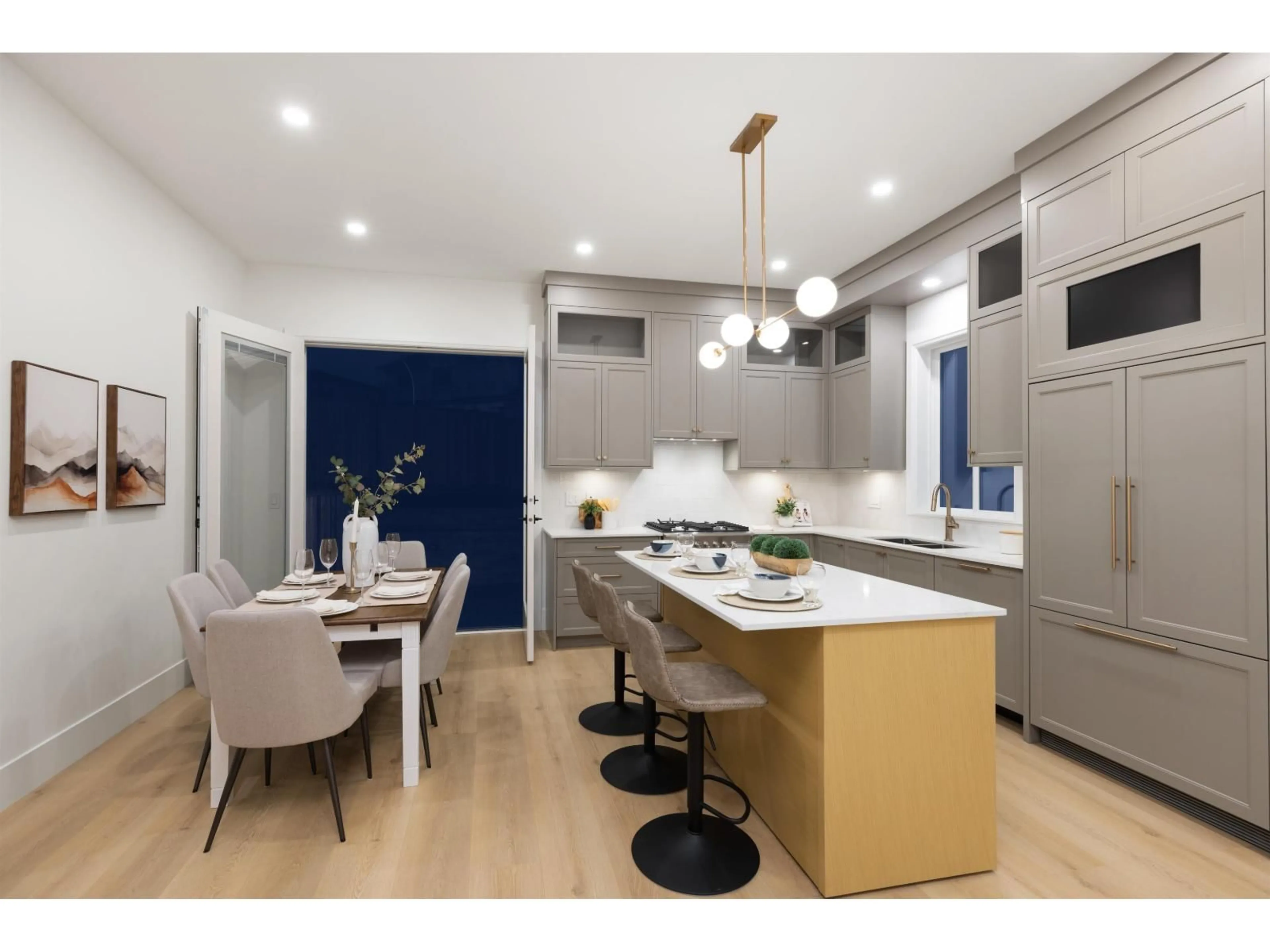 Open concept kitchen, wood/laminate floor for 102 - 1820 165A STREET, Surrey British Columbia V3Z9X5