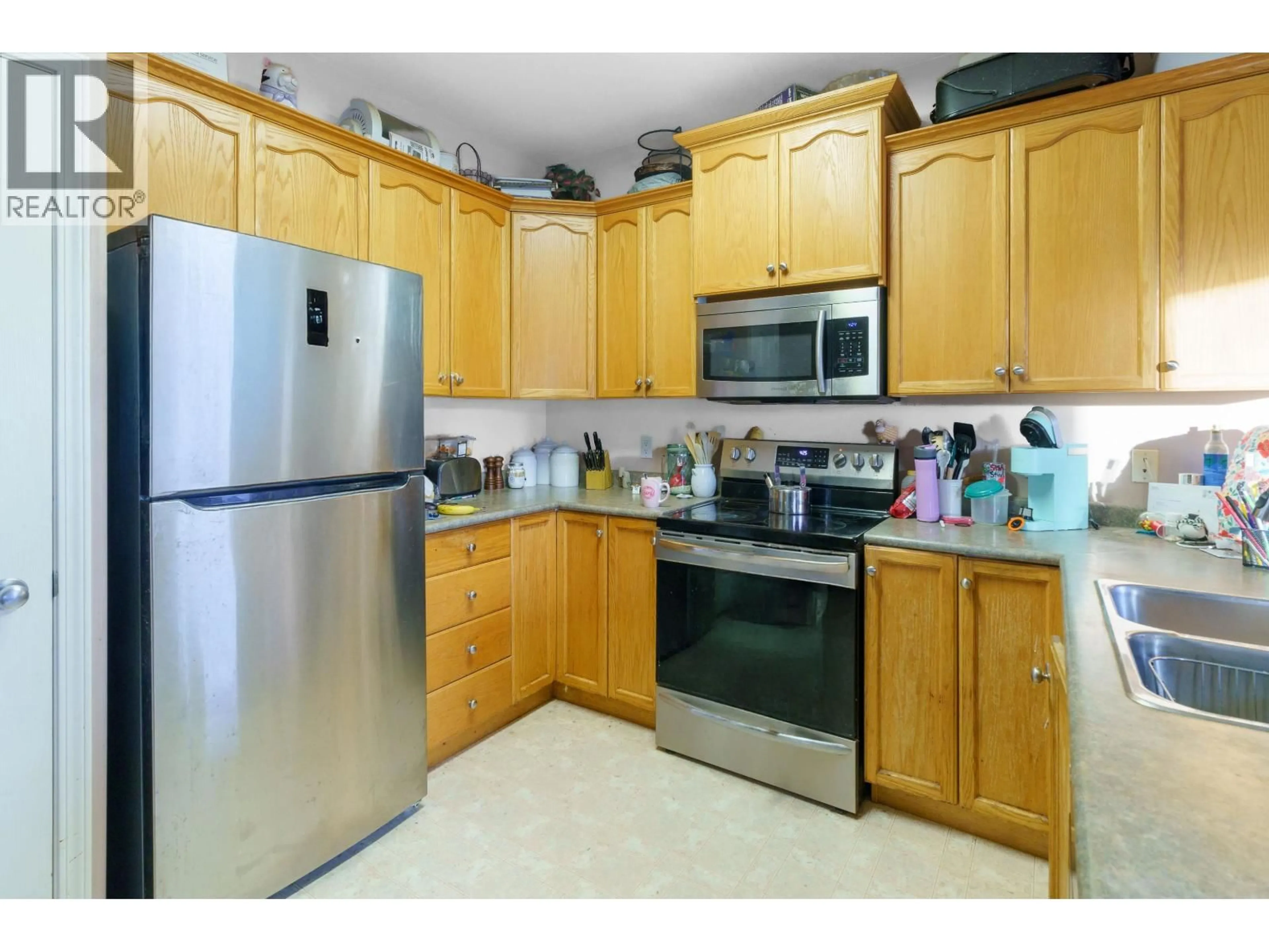 Standard kitchen, unknown for 24284 102B AVENUE, Maple Ridge British Columbia V2W1Y1