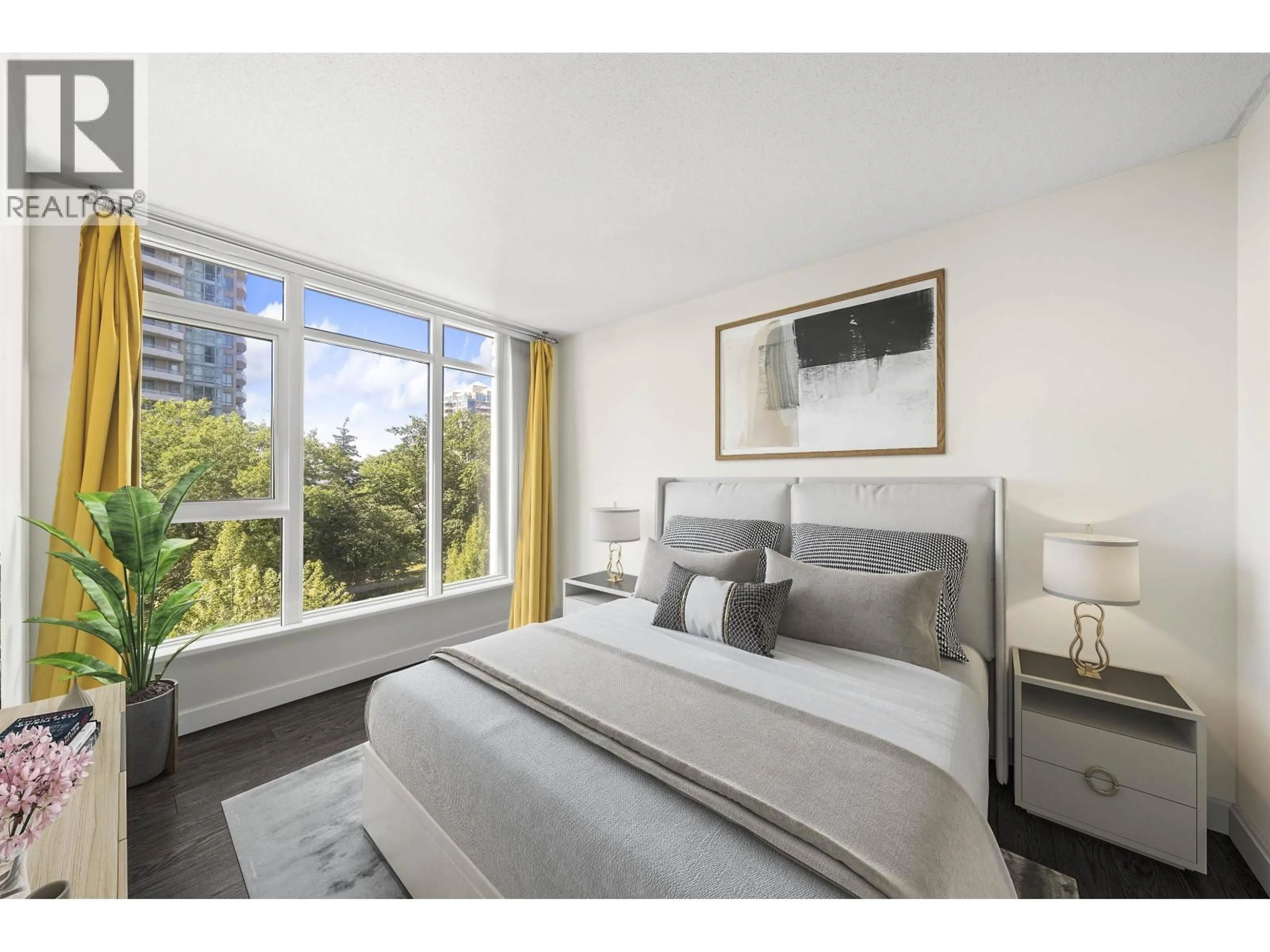 Bedroom with bed, unknown for 506 - 6688 ARCOLA STREET, Burnaby British Columbia V5E0B3