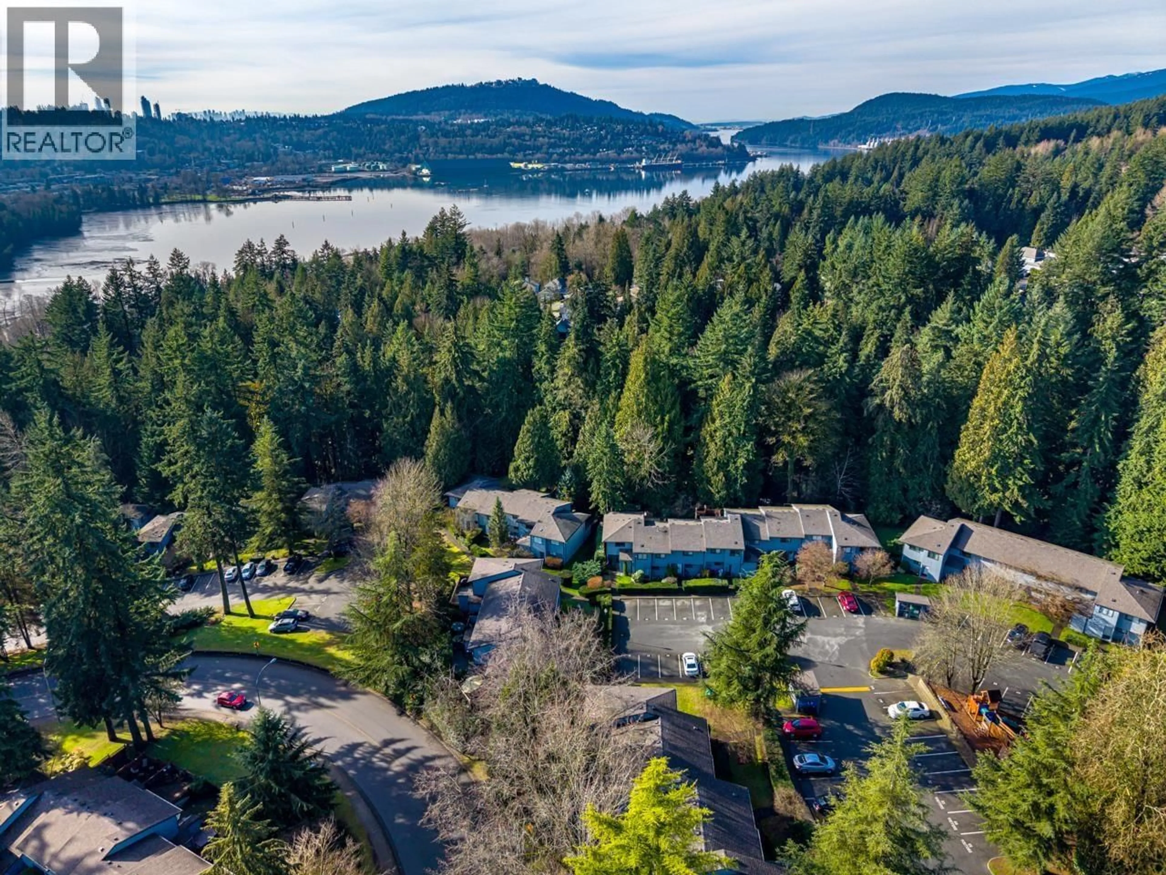 A pic from outside/outdoor area/front of a property/back of a property/a pic from drone, water/lake/river/ocean view for 839 ALEXANDER BAY, Port Moody British Columbia V3H3R7