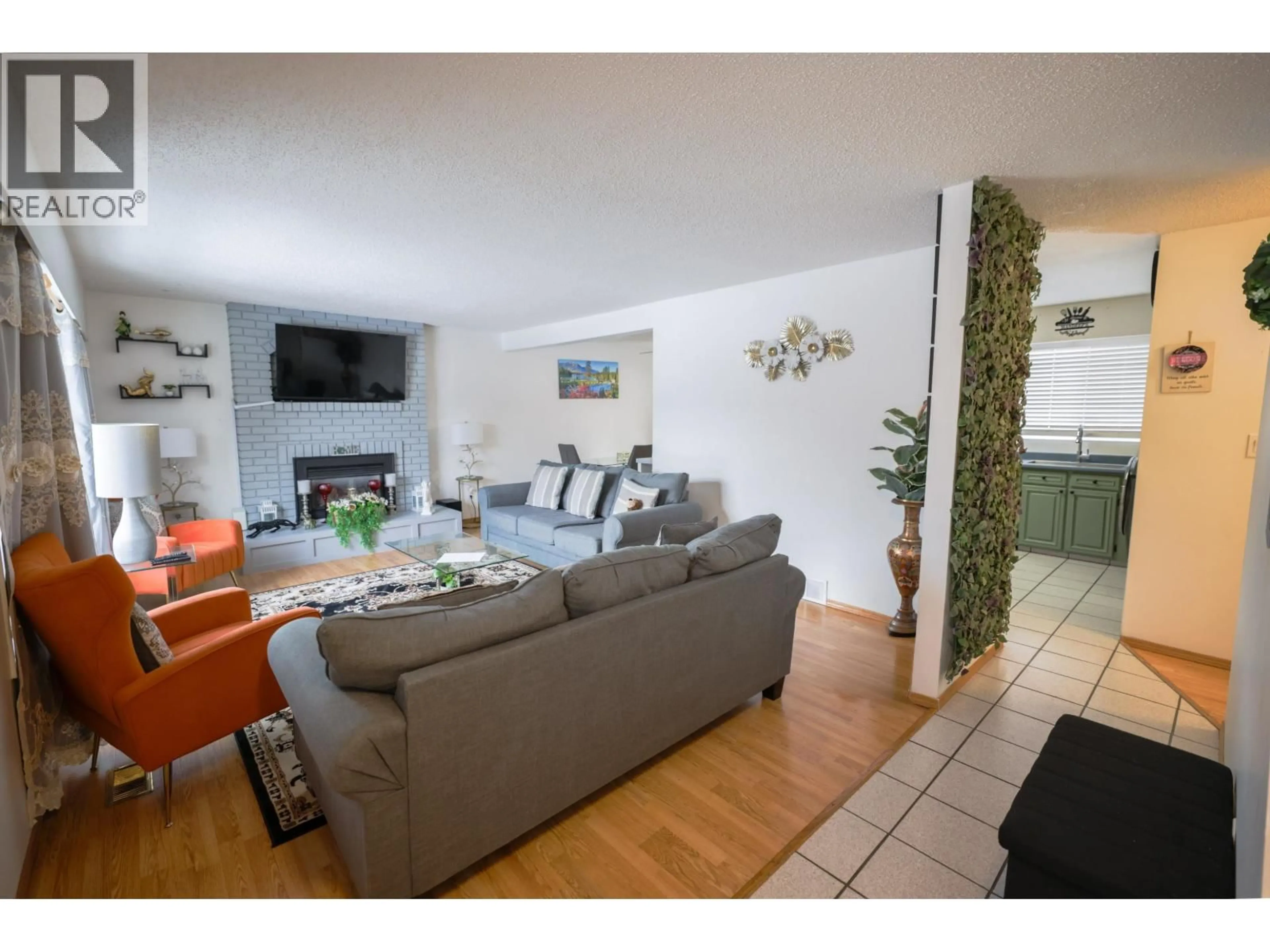 Living room with furniture, unknown for 7826 REGIS PLACE, Prince George British Columbia V2N3J1