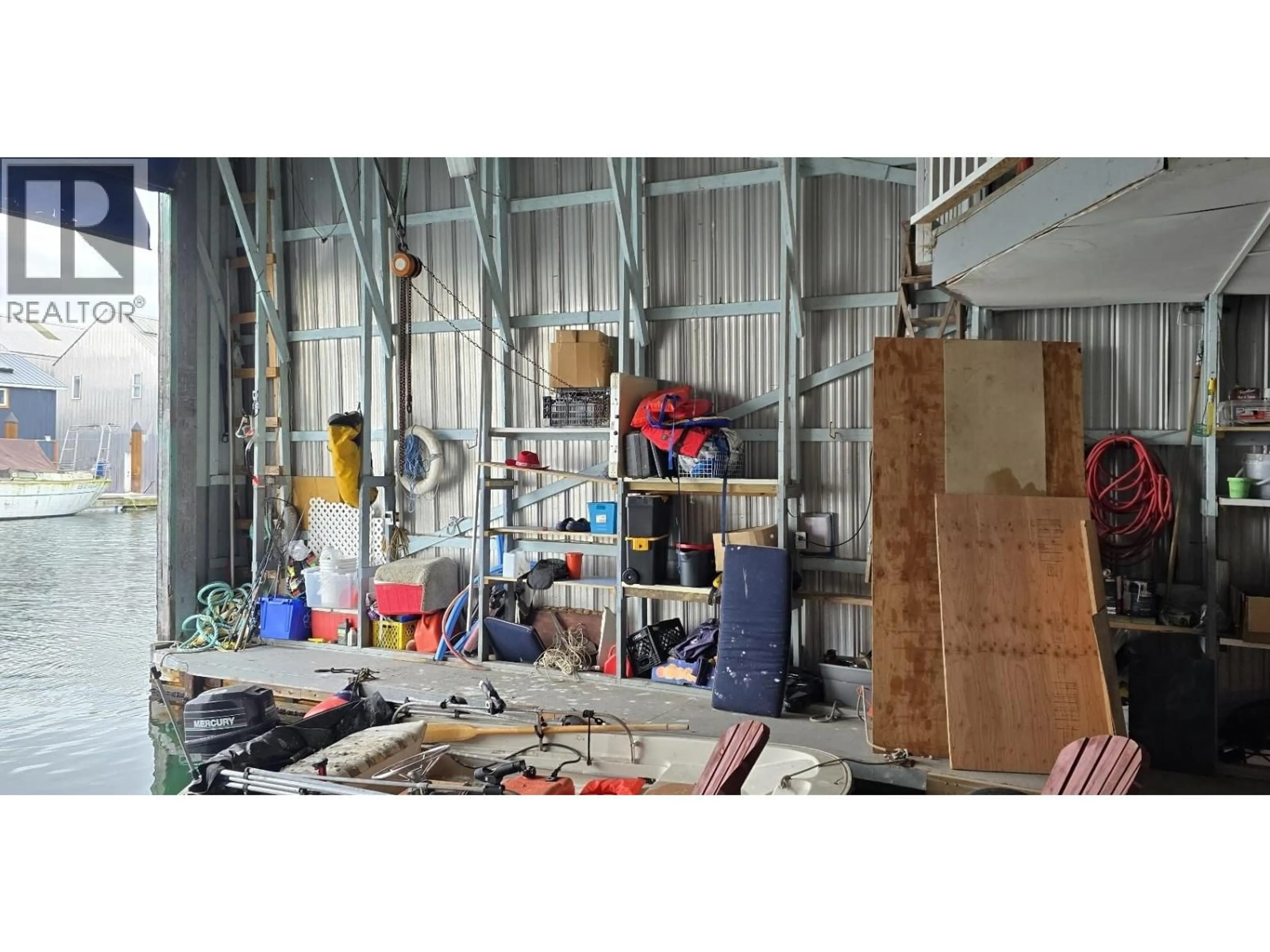 Indoor garage for JNW33 - 415 ESPLANADE, North Vancouver British Columbia V7M1A6