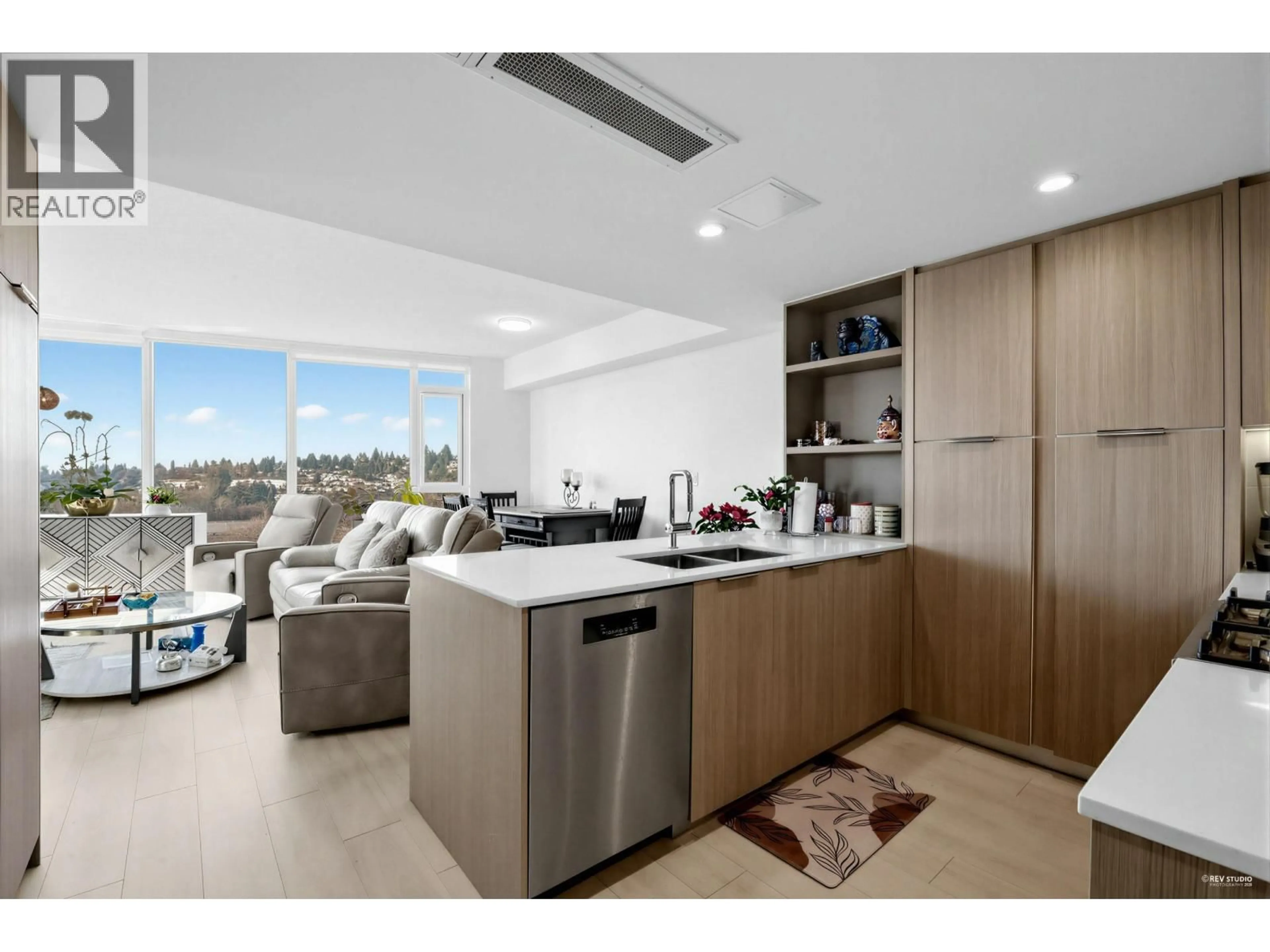 Open concept kitchen, unknown for 1906 - 1401 HUNTER STREET, North Vancouver British Columbia V7J0E2